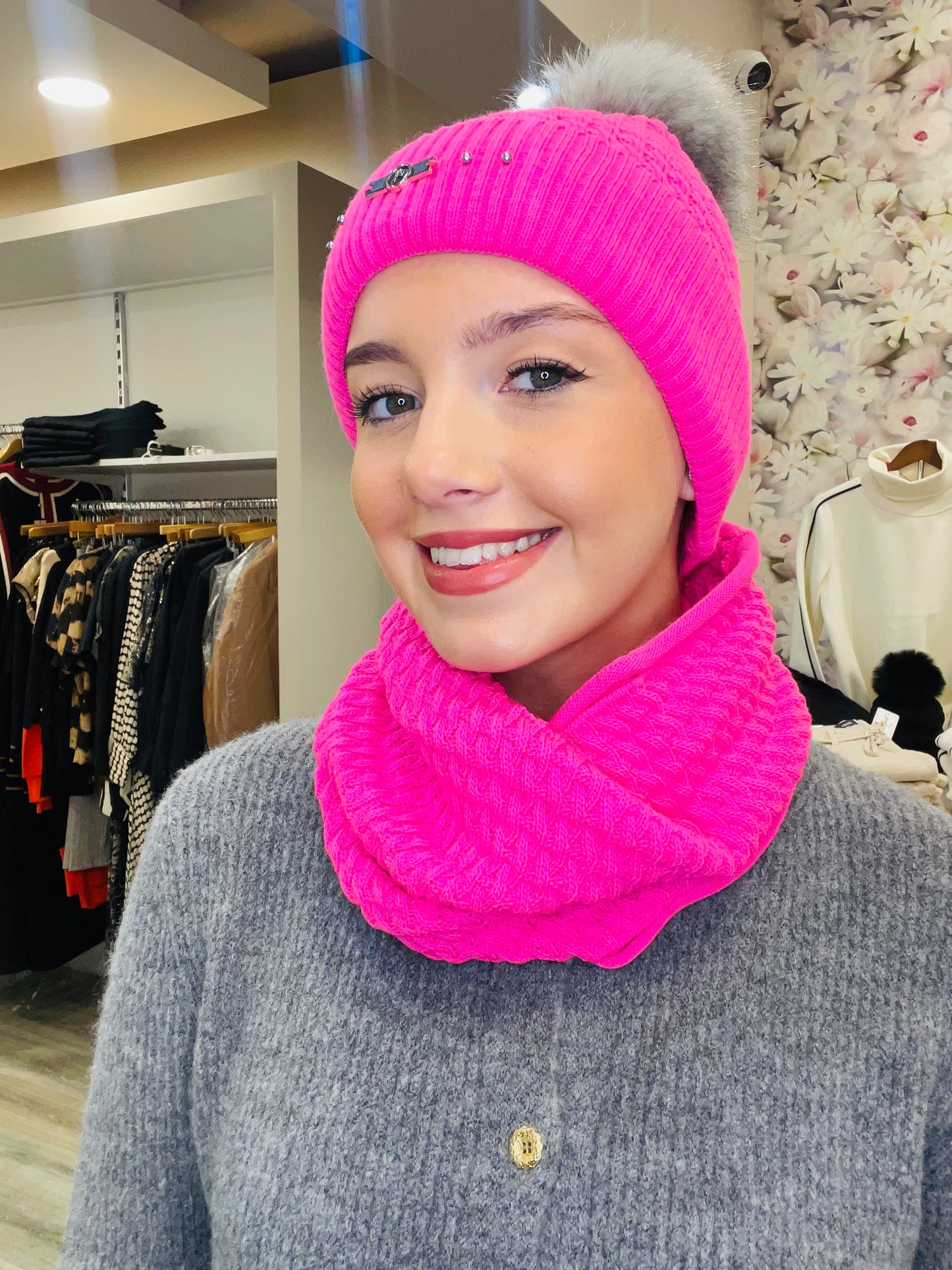FRANIA BRIGHT PINK HAT SET