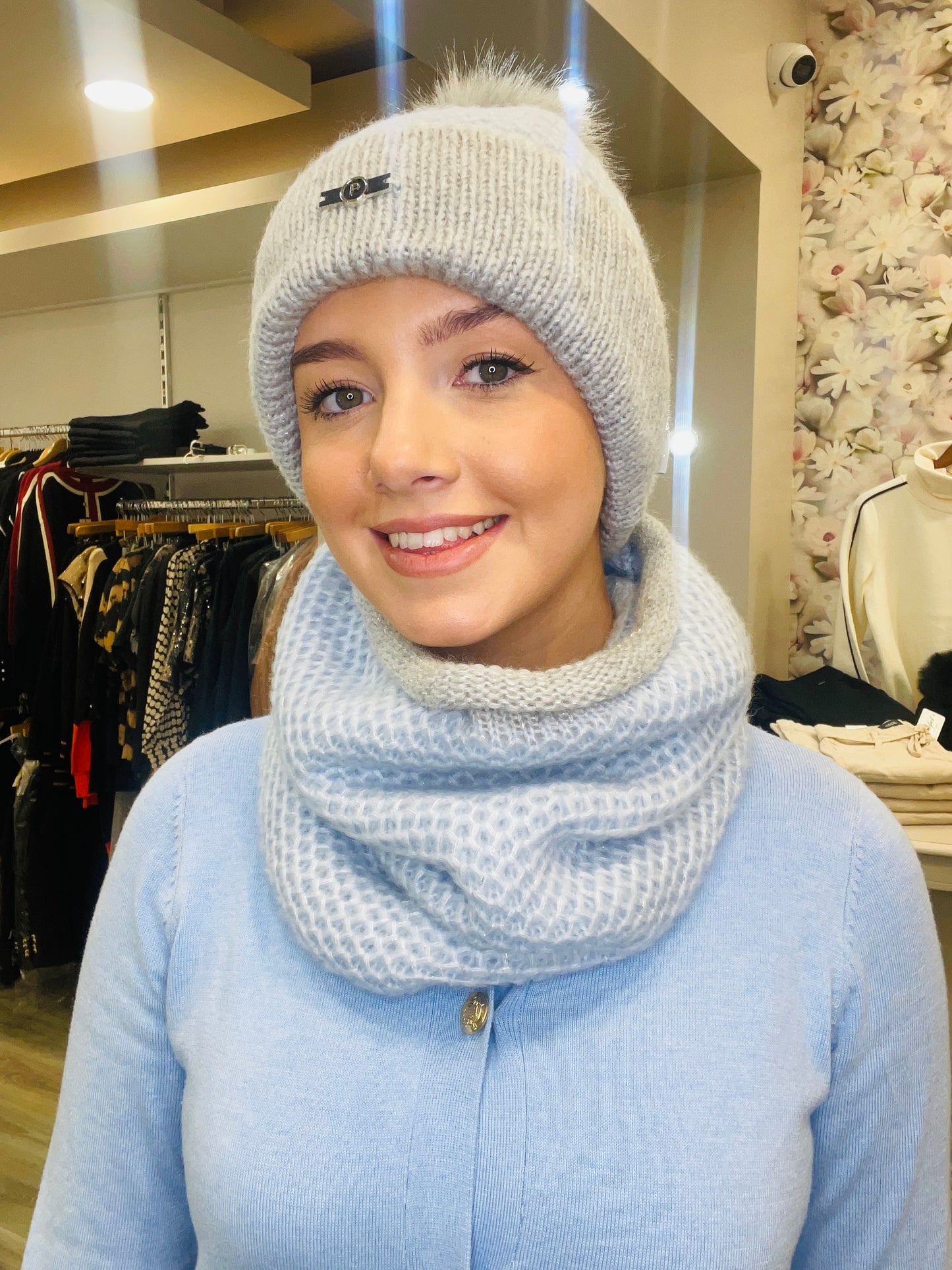 ANDREA BLUE HAT SET