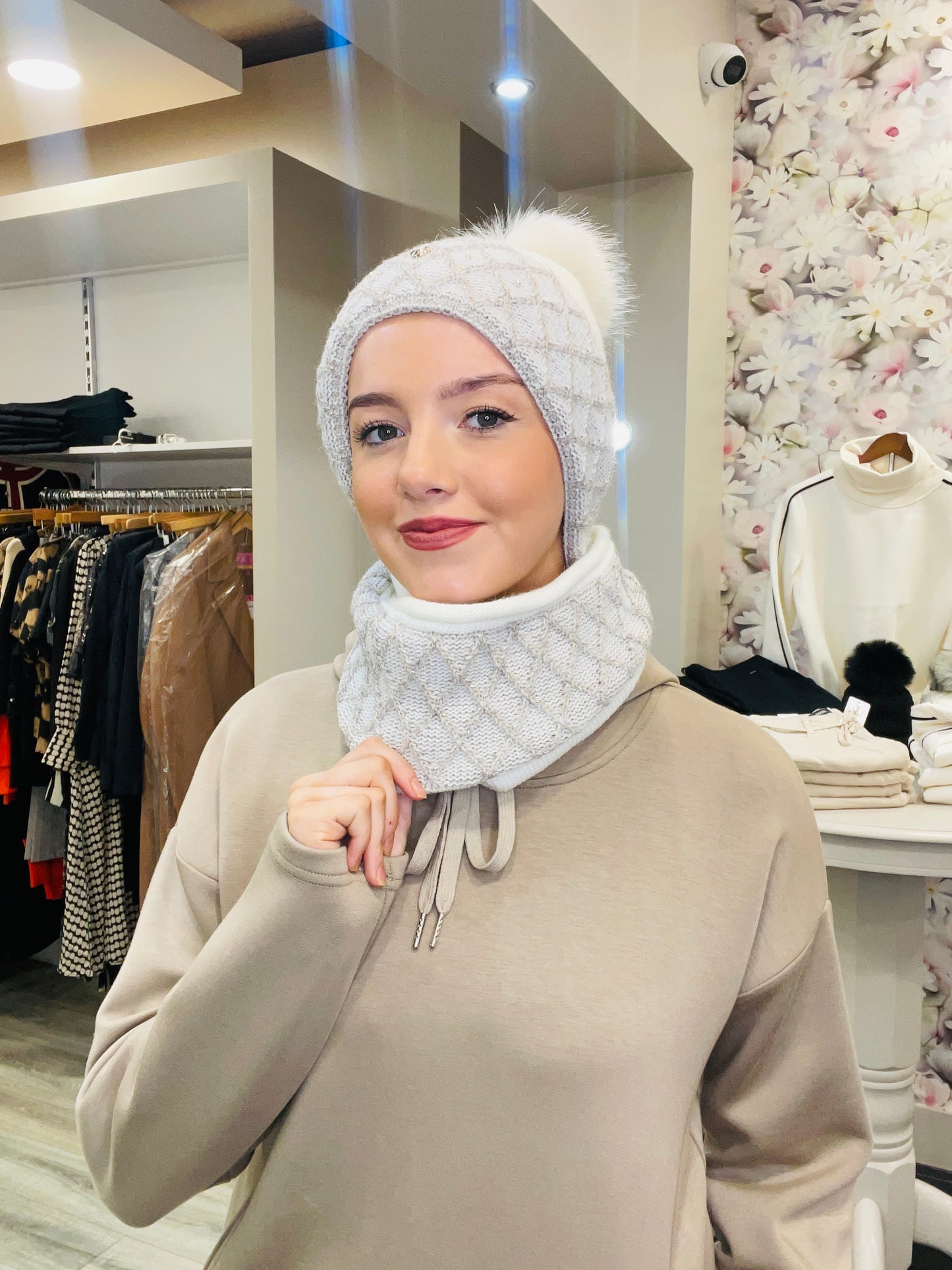 JULIA CREAM HAT SET