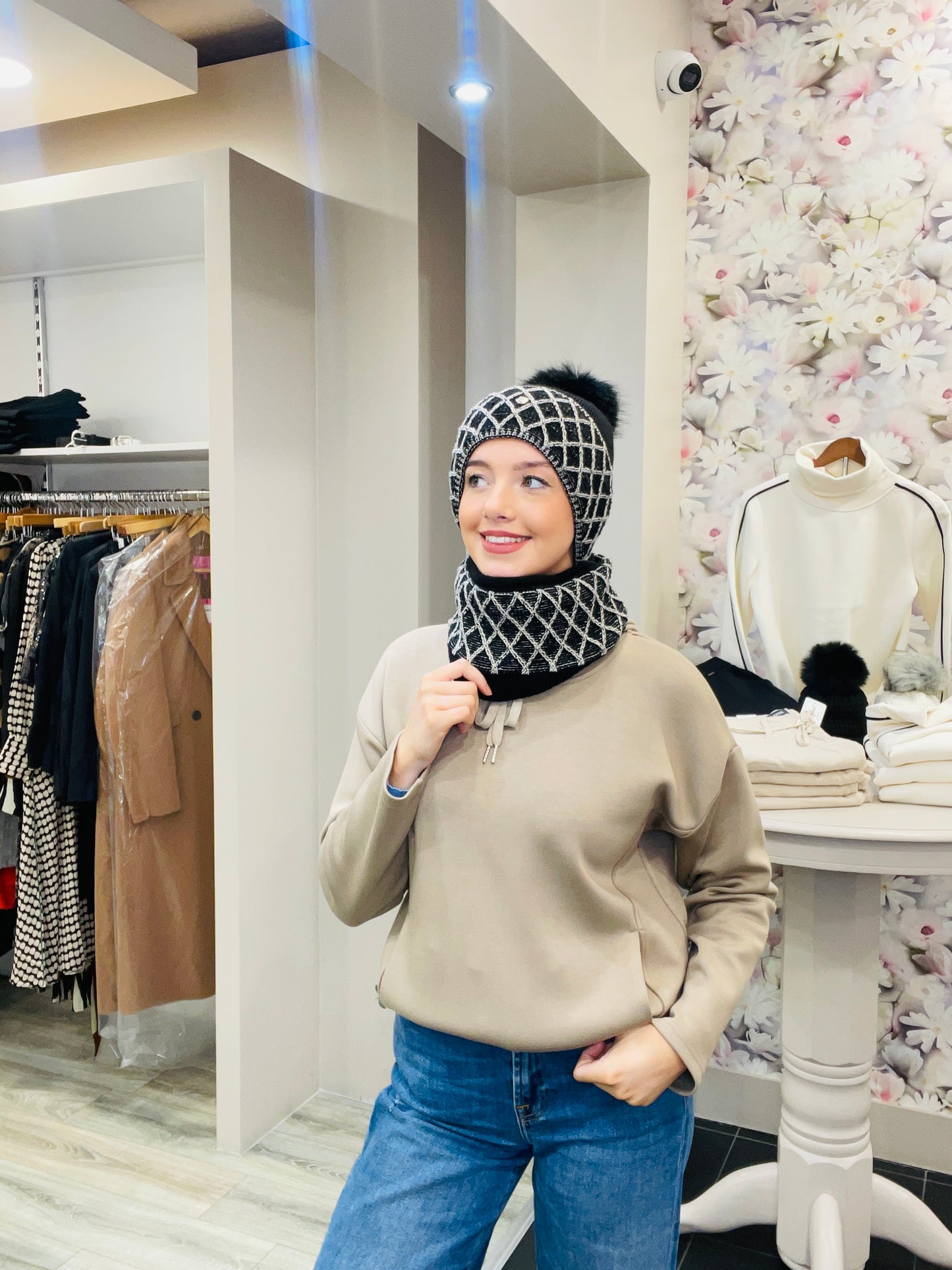 JULIA BLACK HAT SET