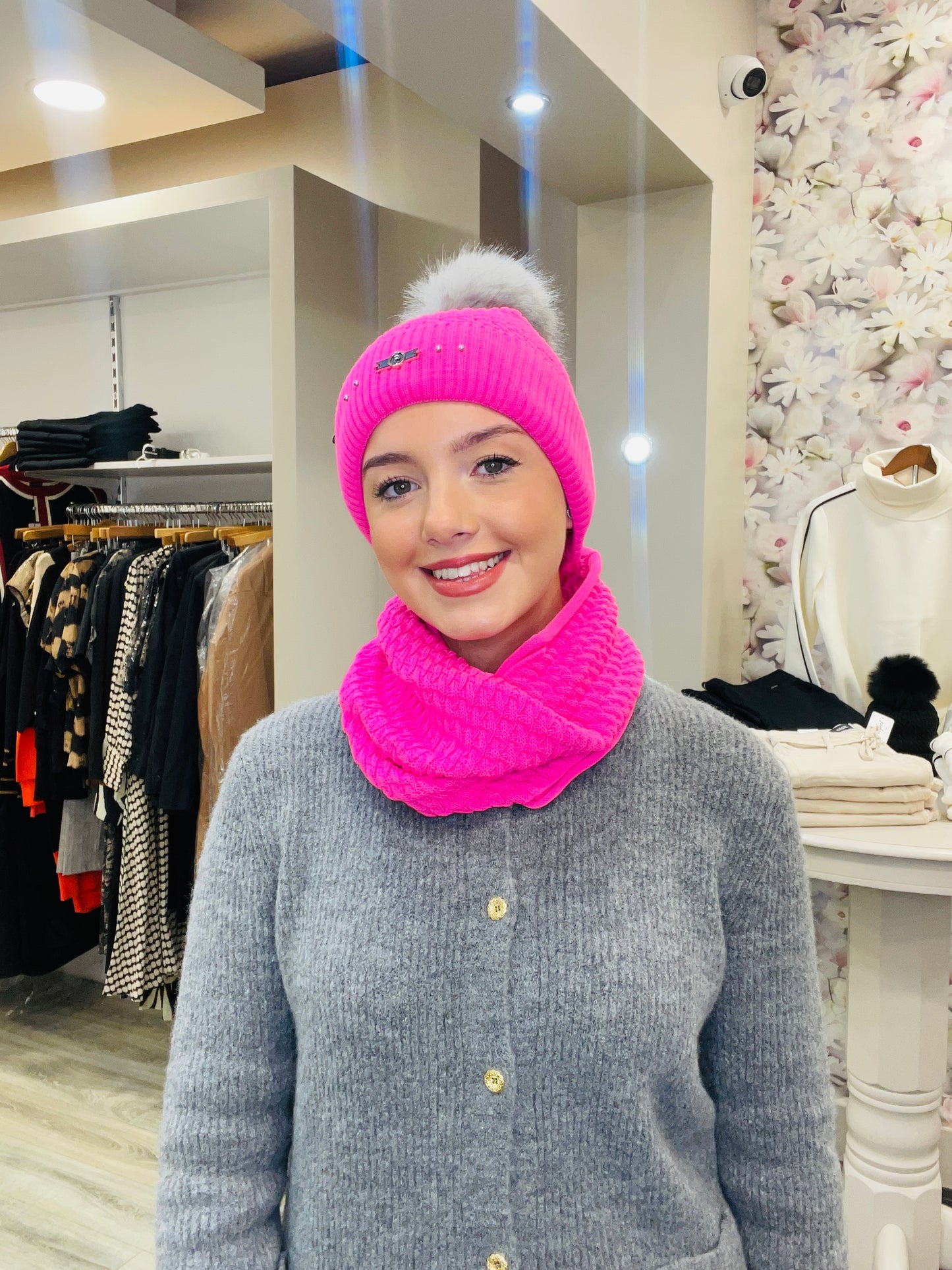 FRANIA BRIGHT PINK HAT SET