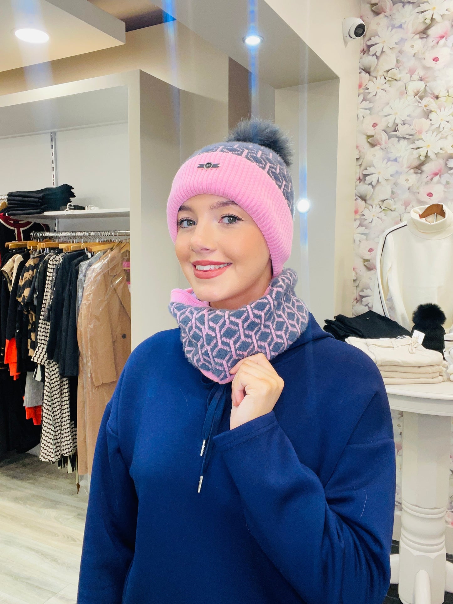 MARIA PINK HAT