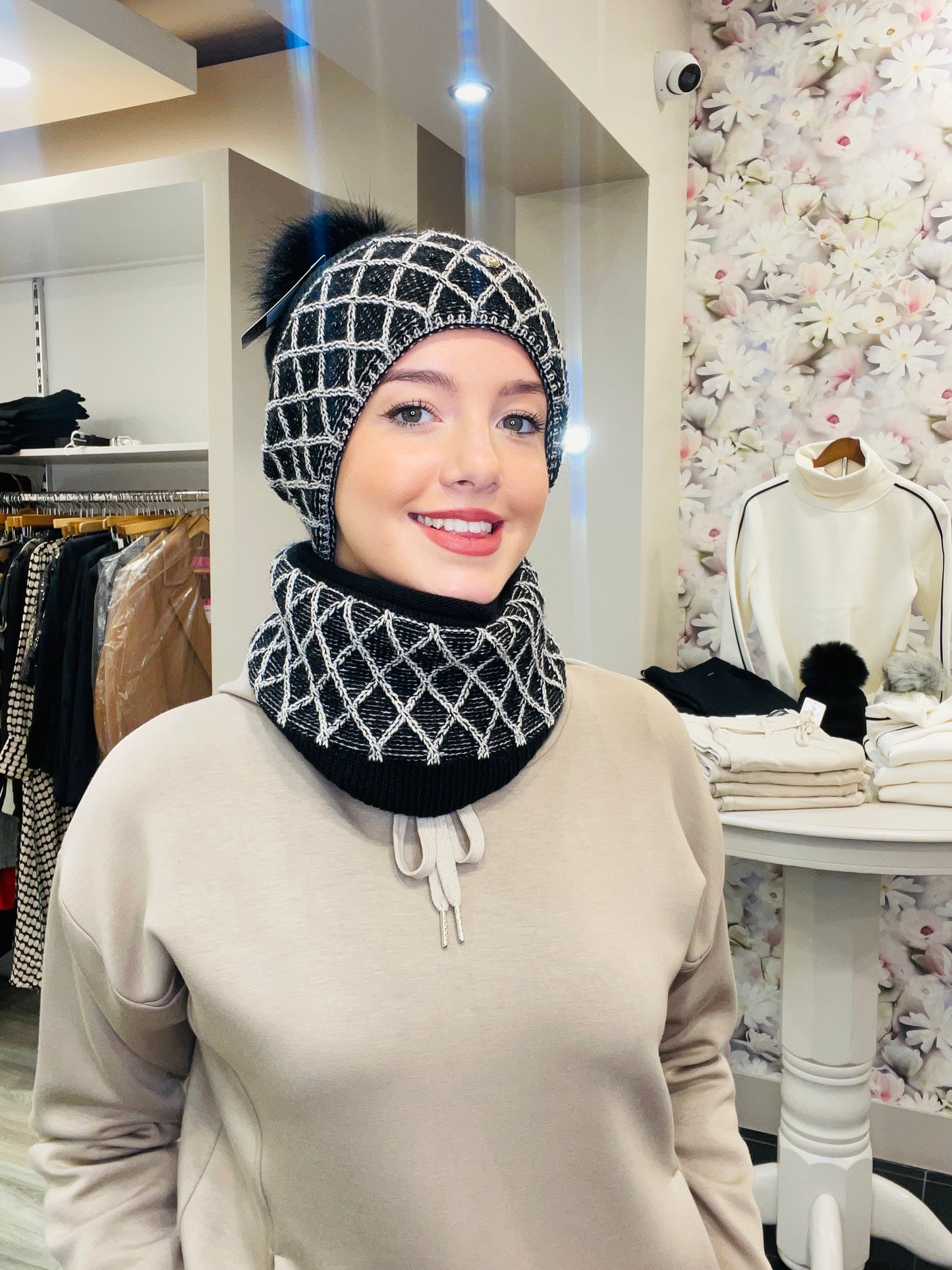 JULIA BLACK HAT SET
