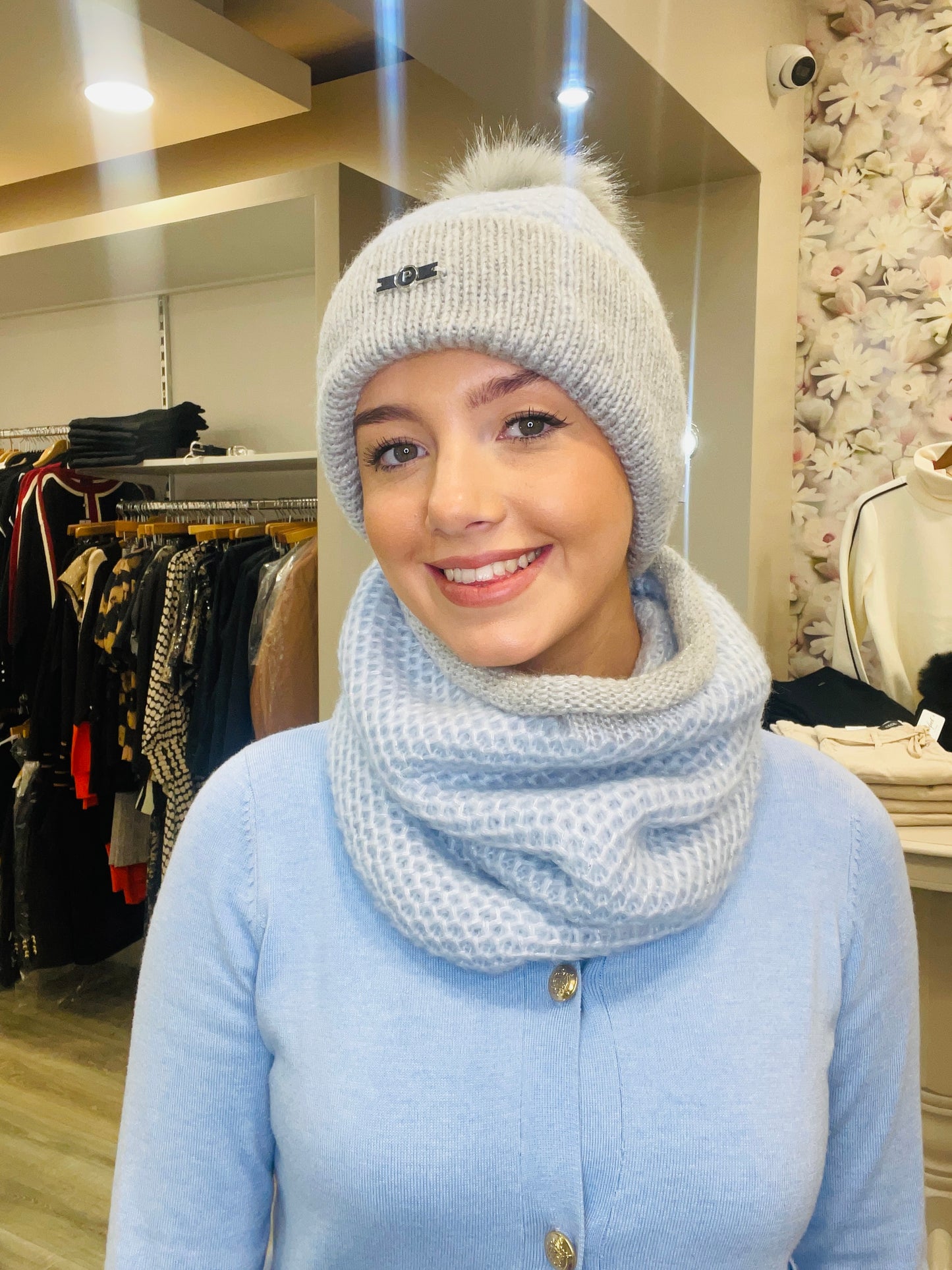 ANDREA BLUE HAT SET
