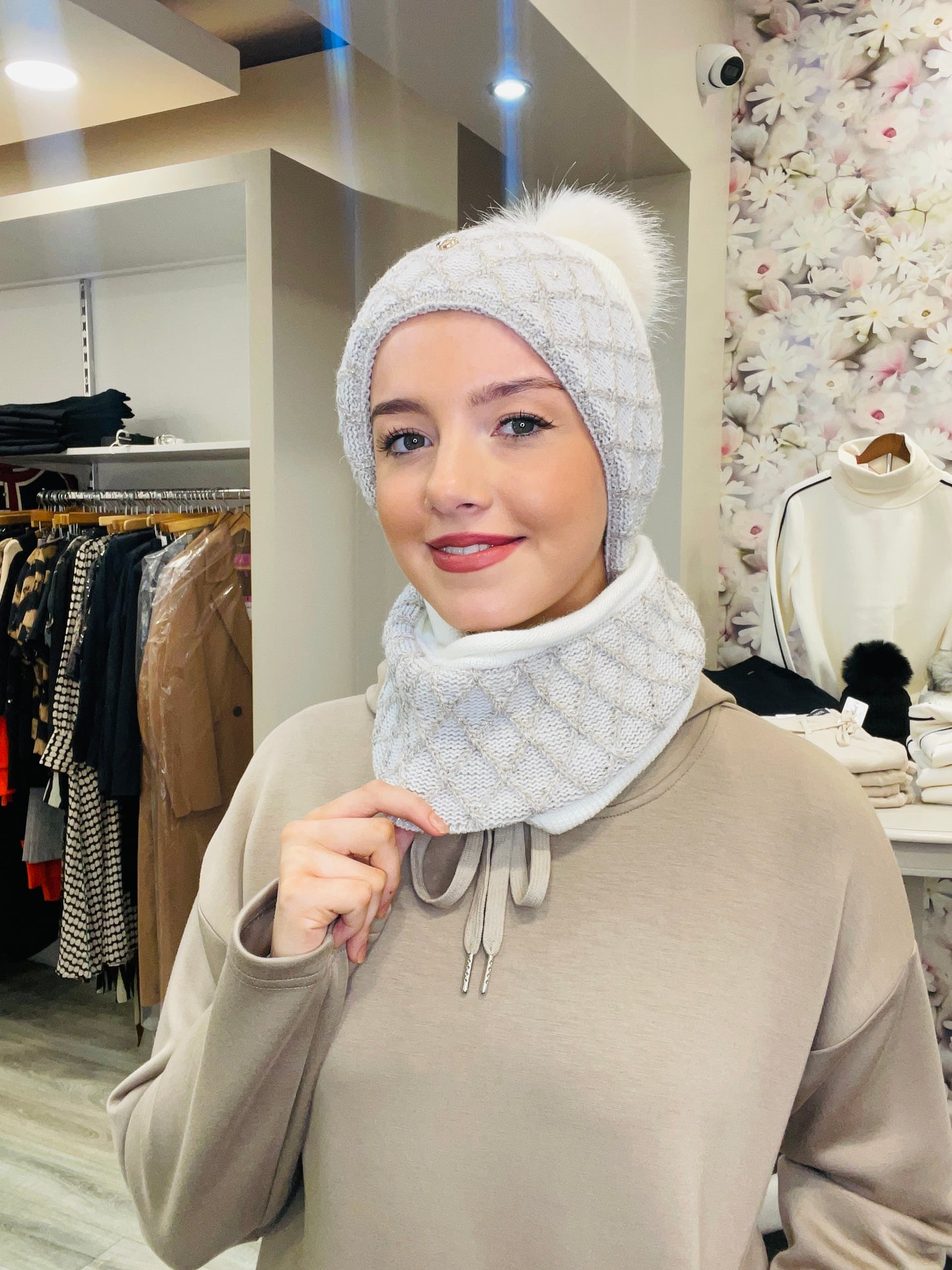 JULIA CREAM HAT SET