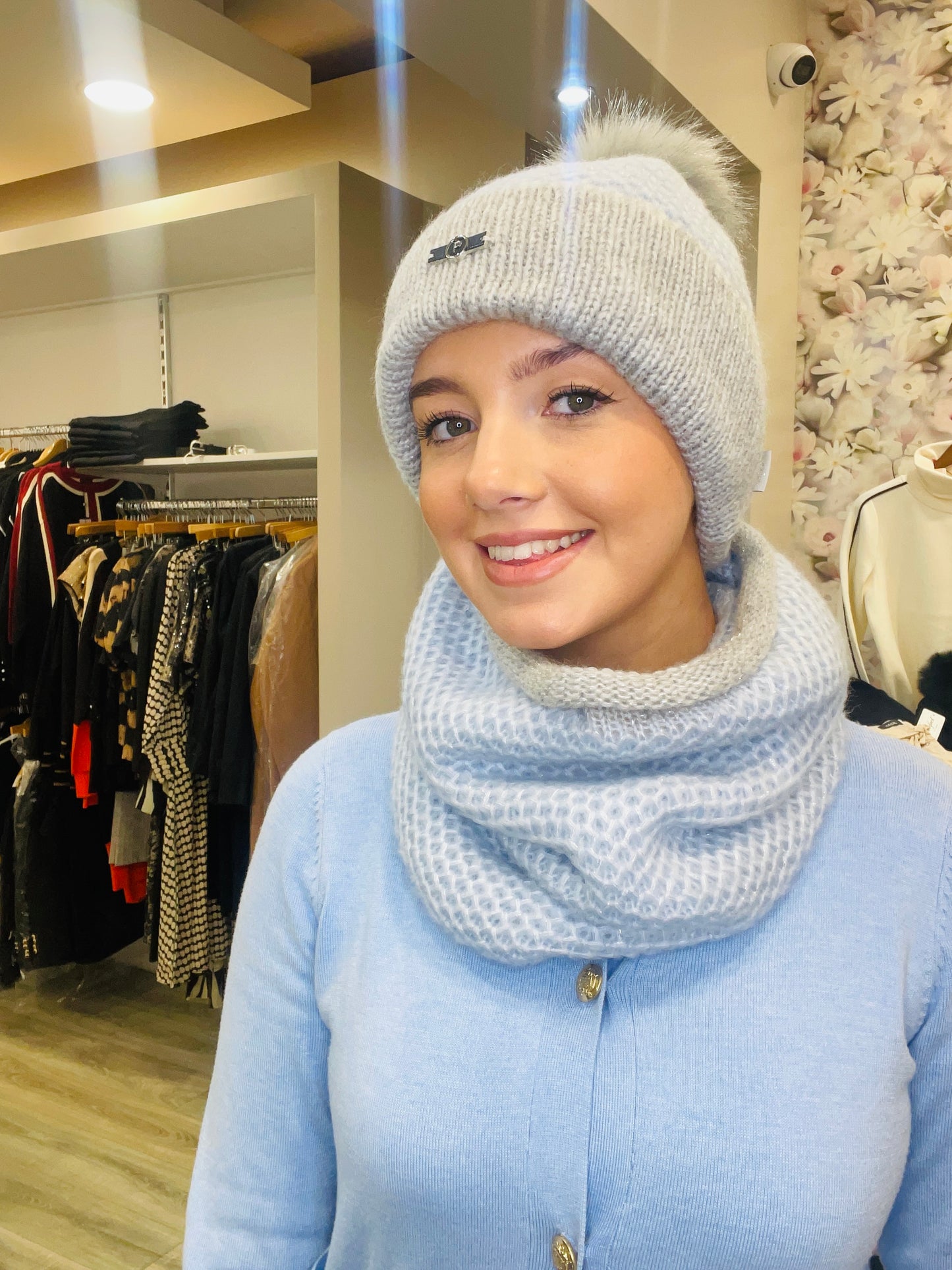 ANDREA BLUE HAT SET