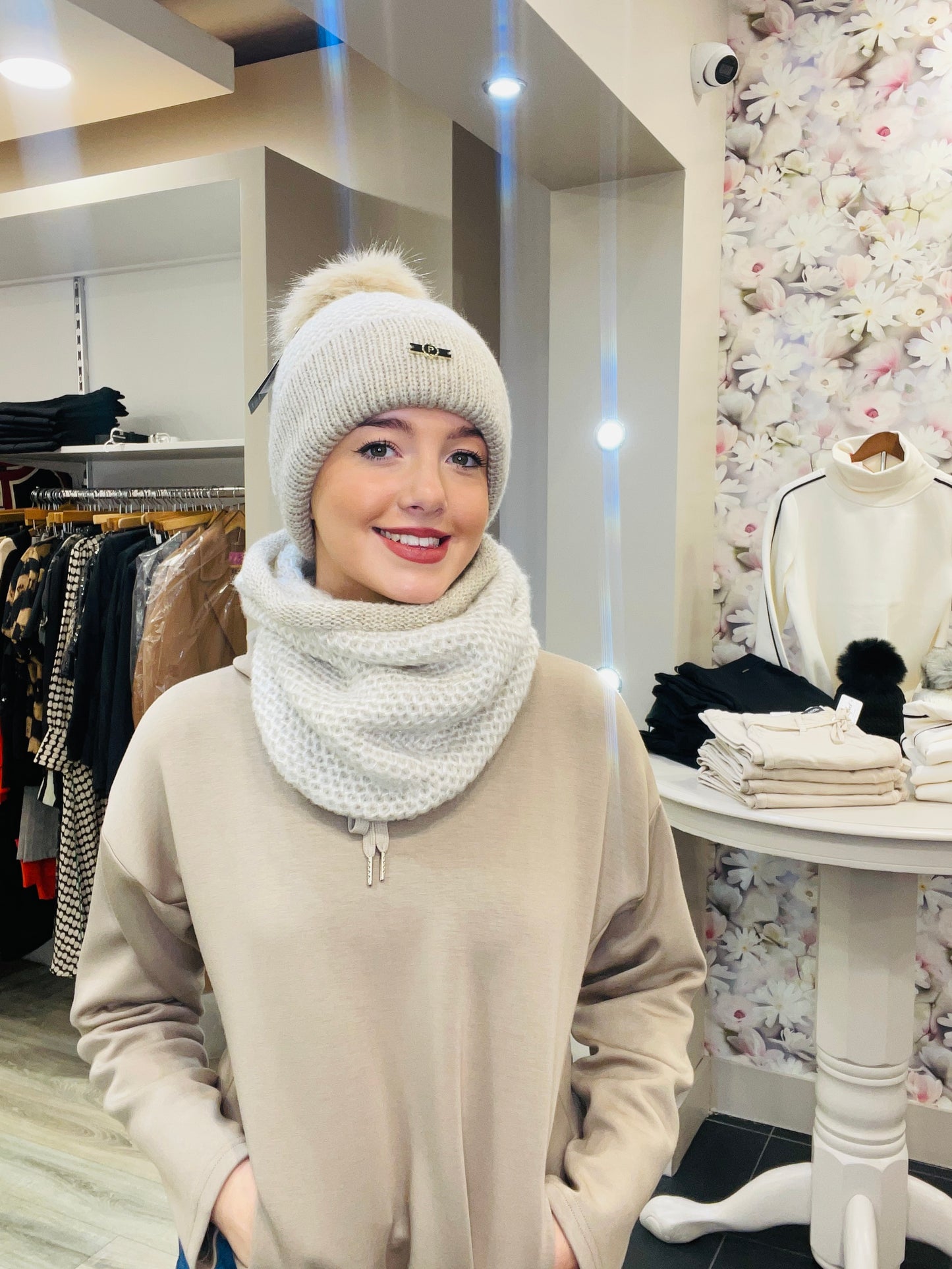 ANDREA OATMEAL HAT SET