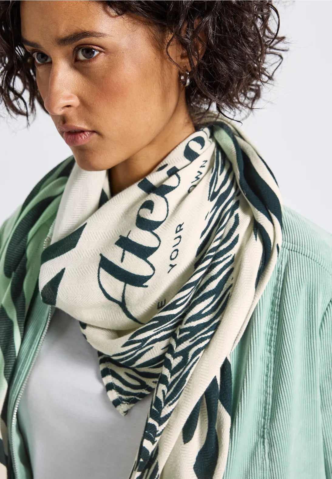 SAMIRA SCARF