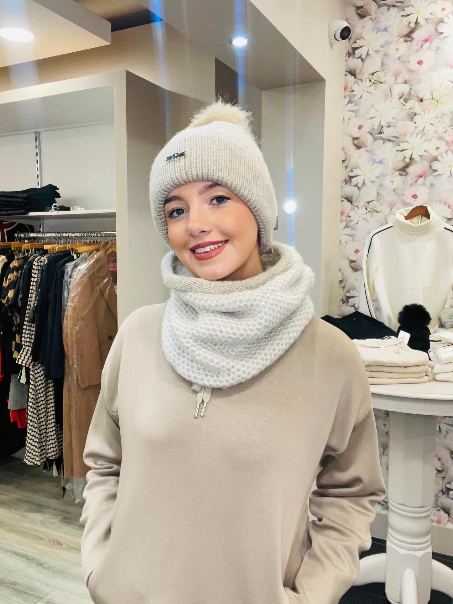 ANDREA OATMEAL HAT SET