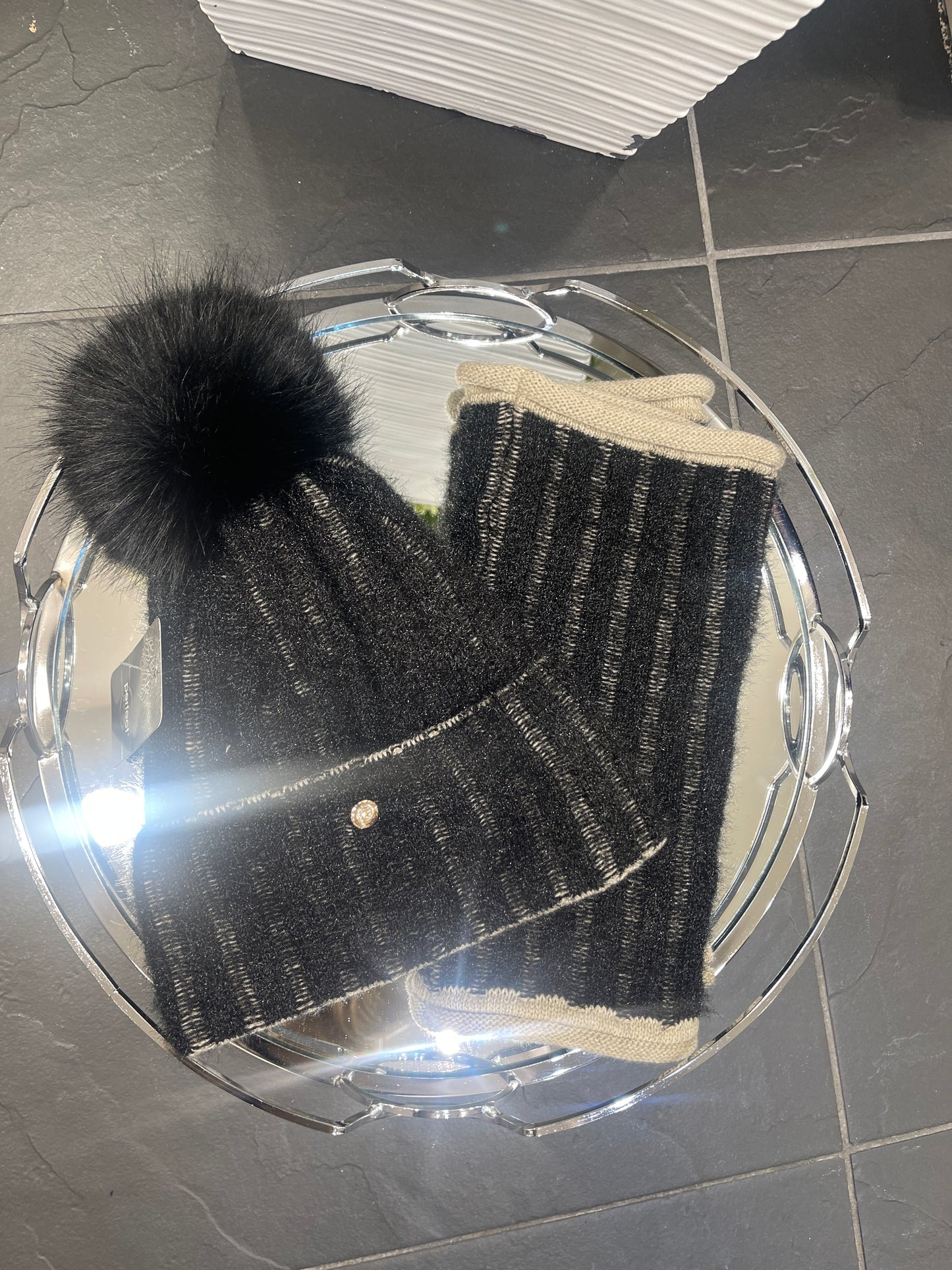 KARINA BLACK HAT SET