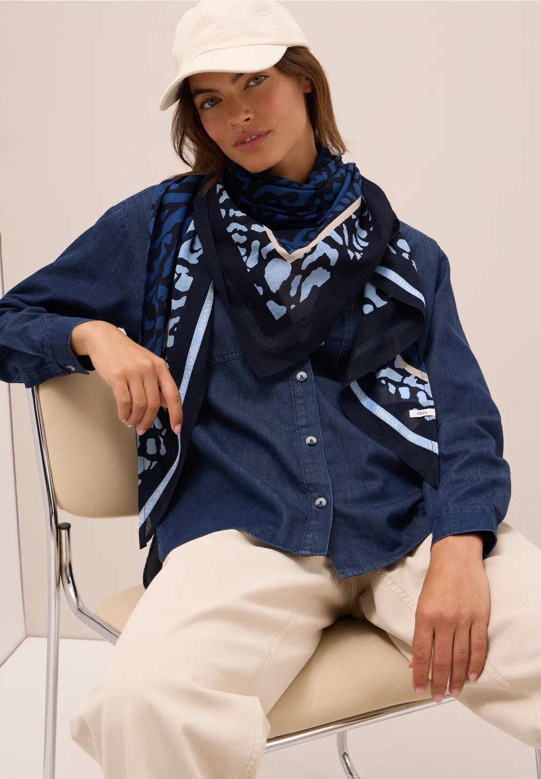 LEOPARD NAVY SCARF