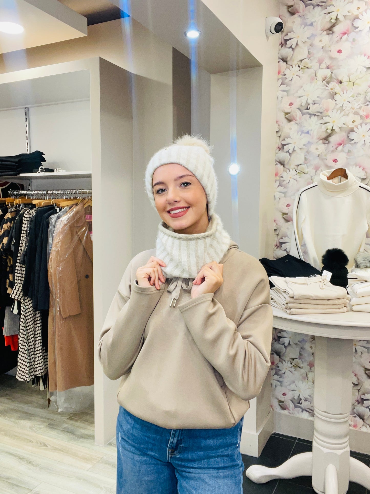 KARINA CREAM HAT SET
