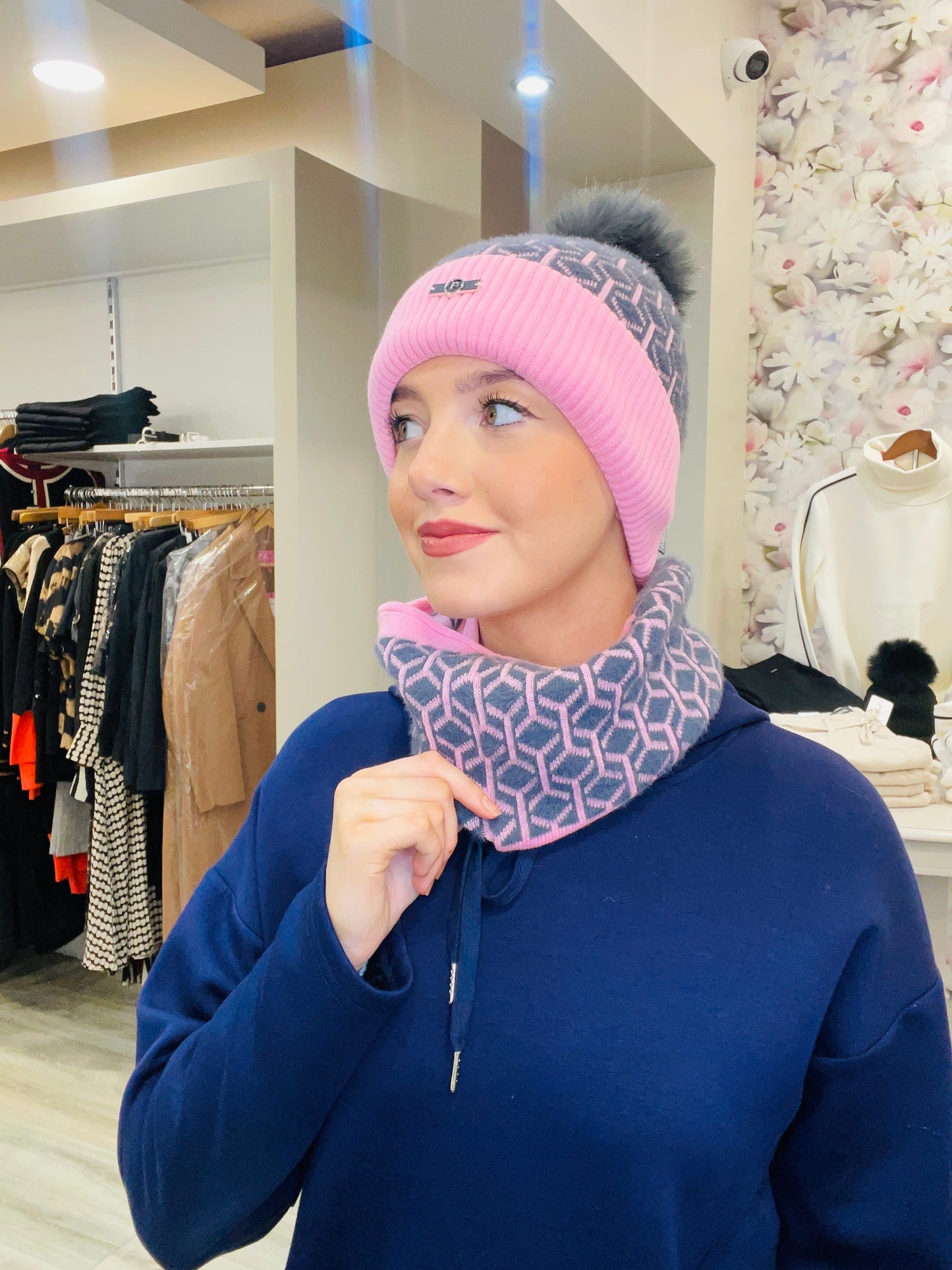 MARIA PINK HAT