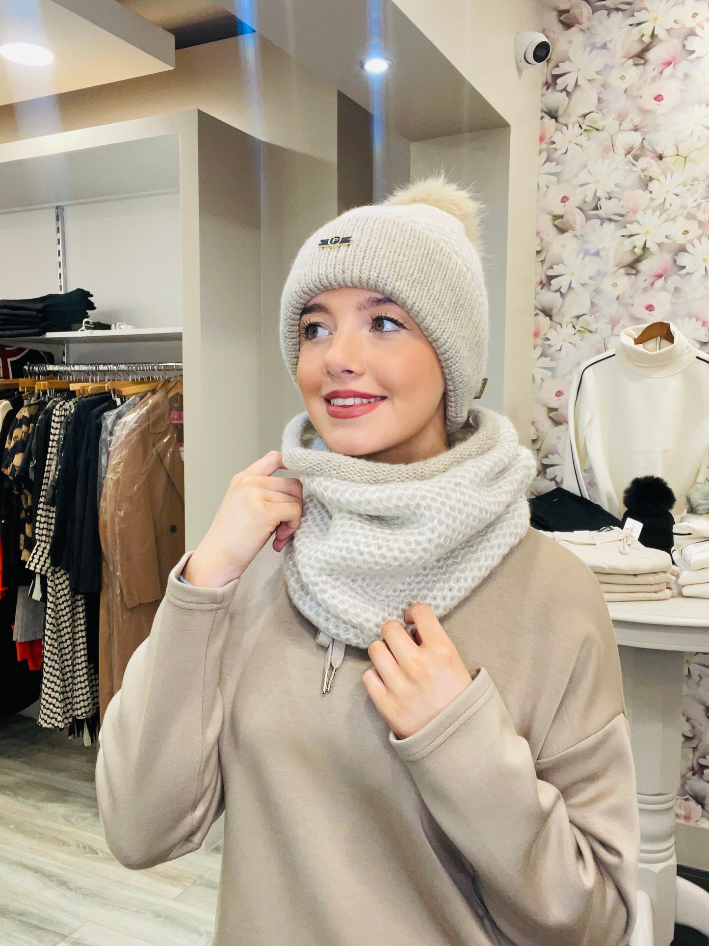 ANDREA OATMEAL HAT SET