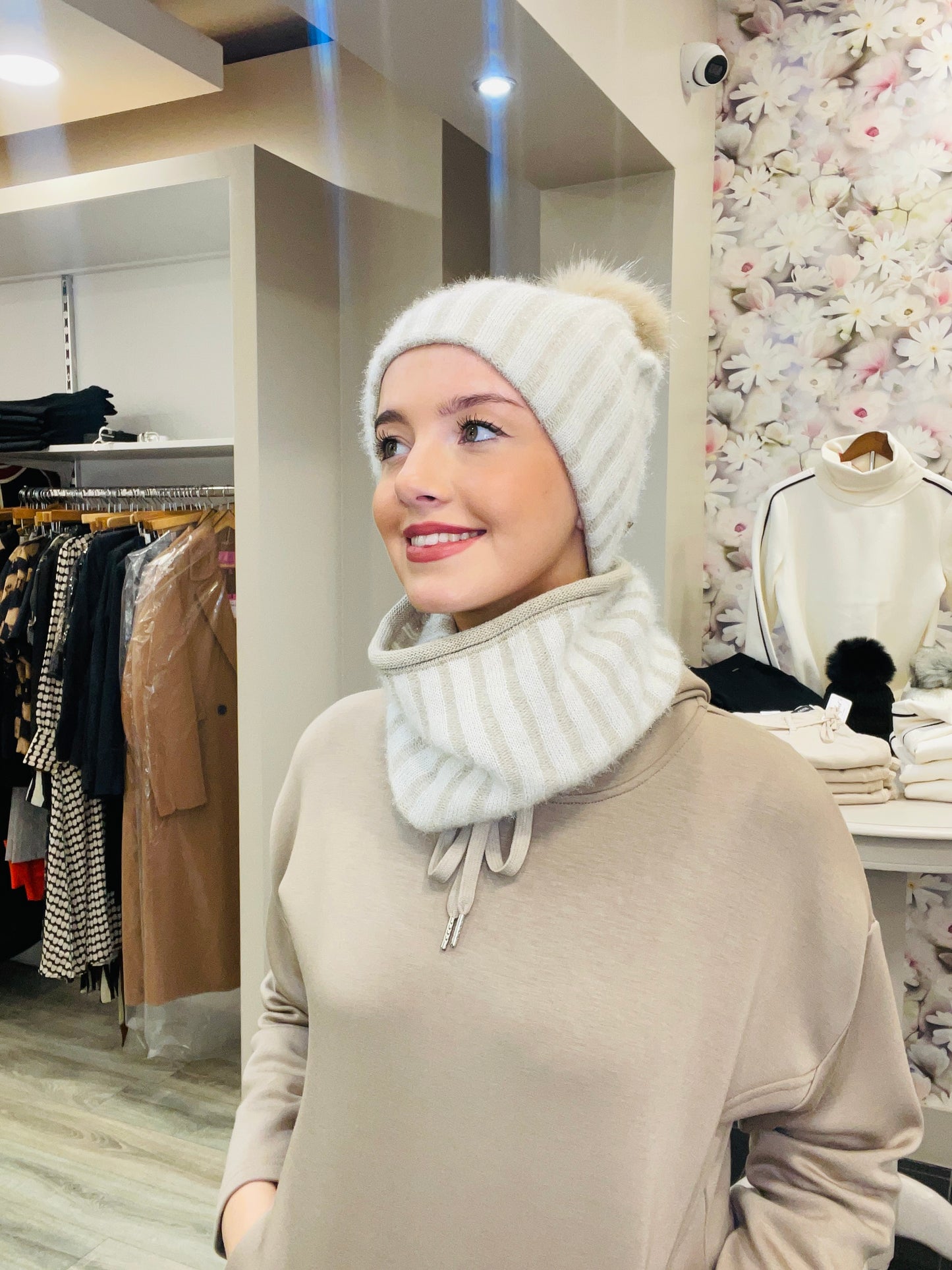 KARINA CREAM HAT SET