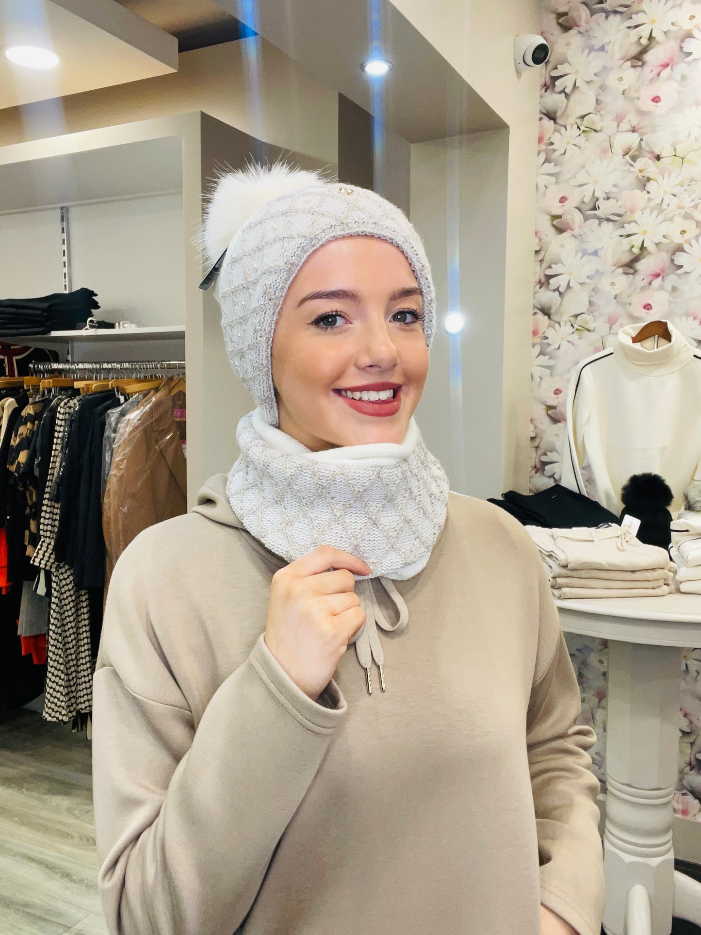 JULIA CREAM HAT SET