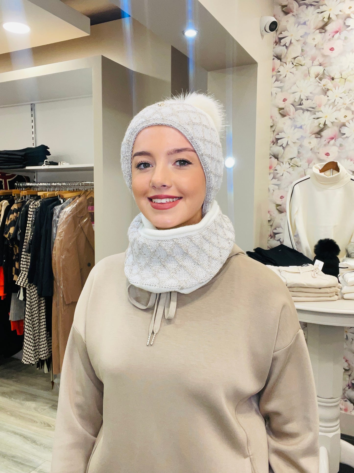 JULIA CREAM HAT SET