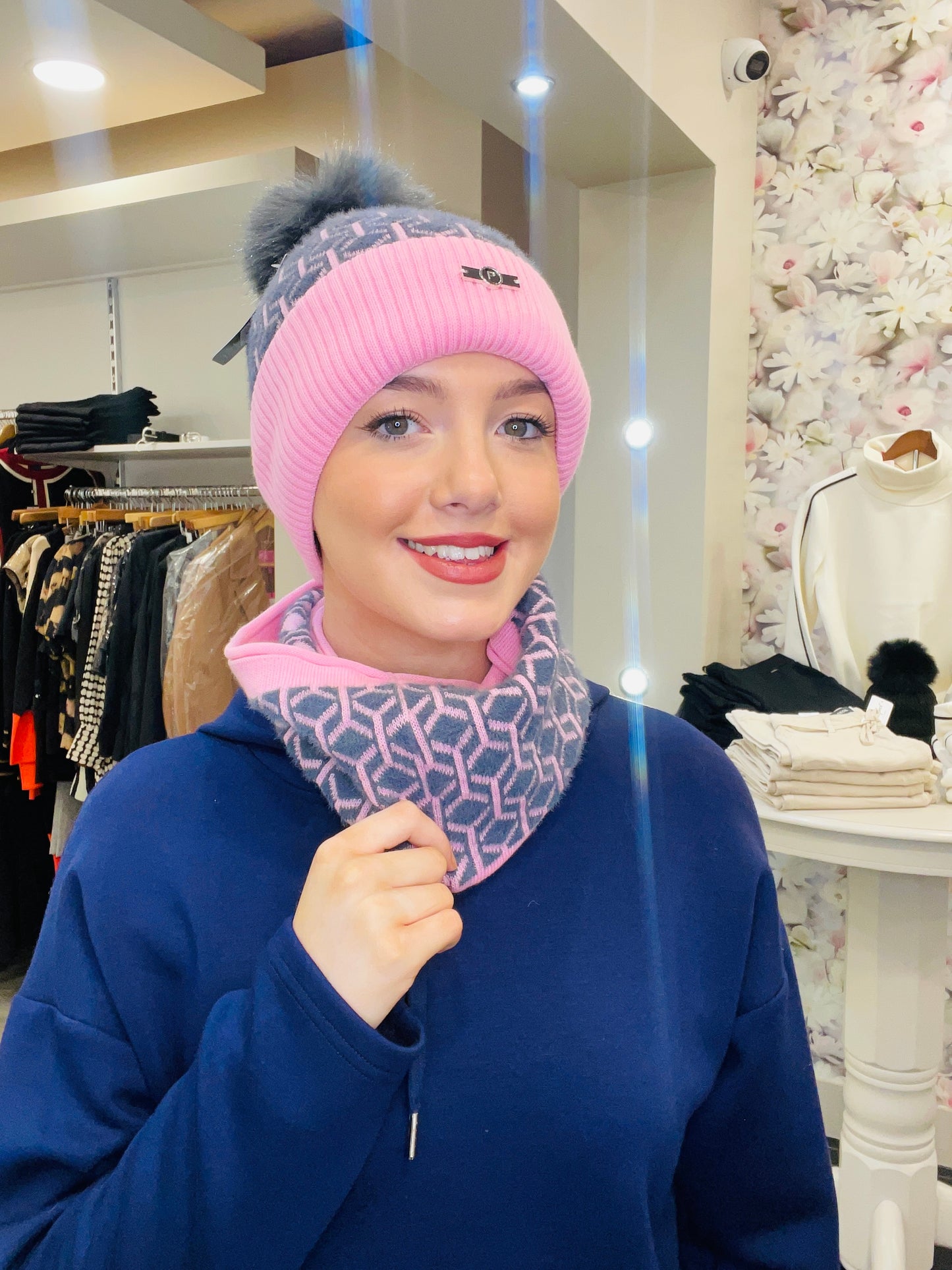 MARIA PINK HAT
