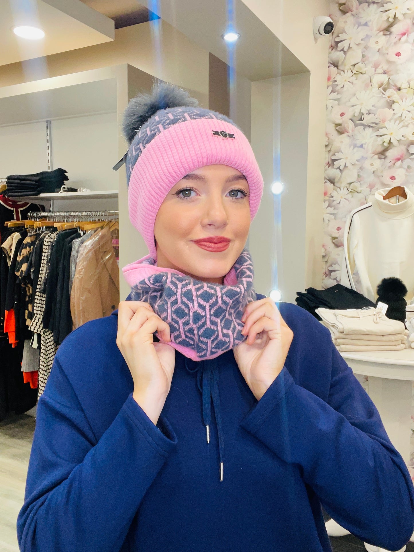 MARIA PINK HAT
