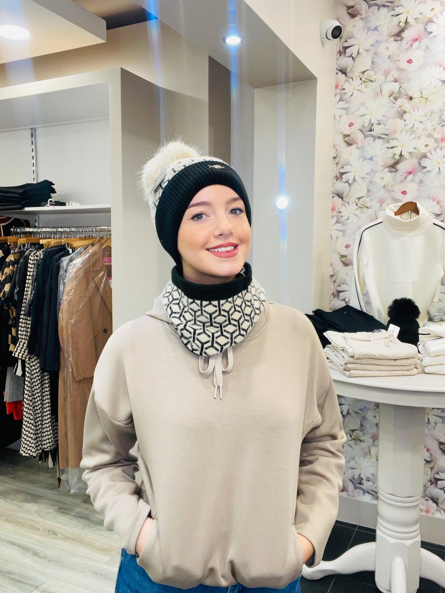 MARIA BEIGE HAT SET