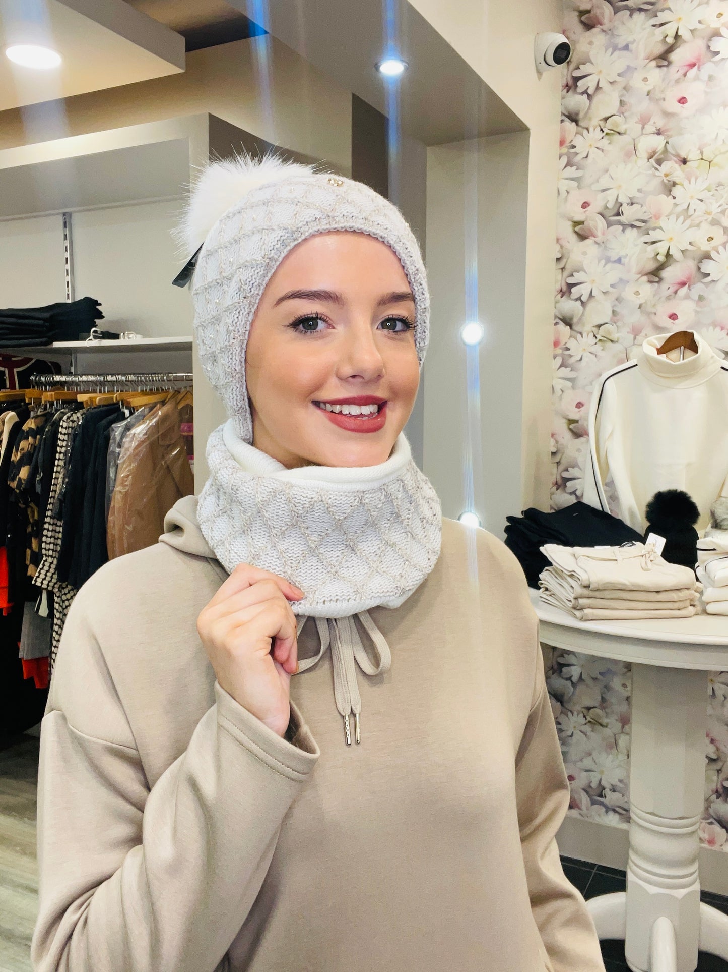JULIA CREAM HAT SET