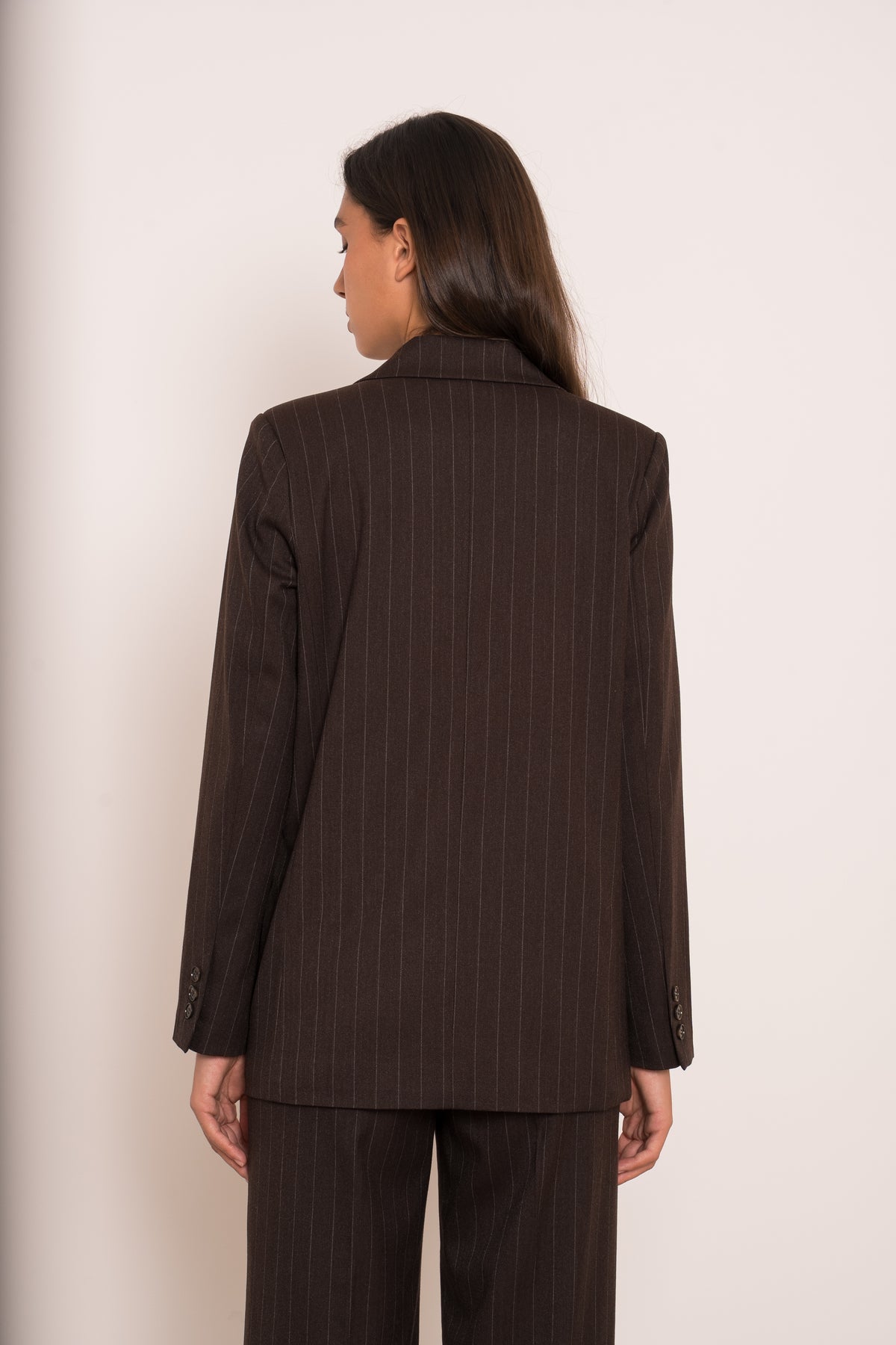 ANNIE BLAZER