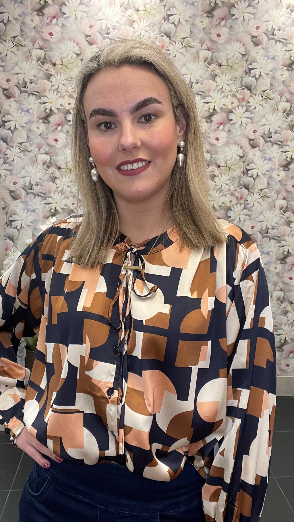 APRICOT BLOUSE