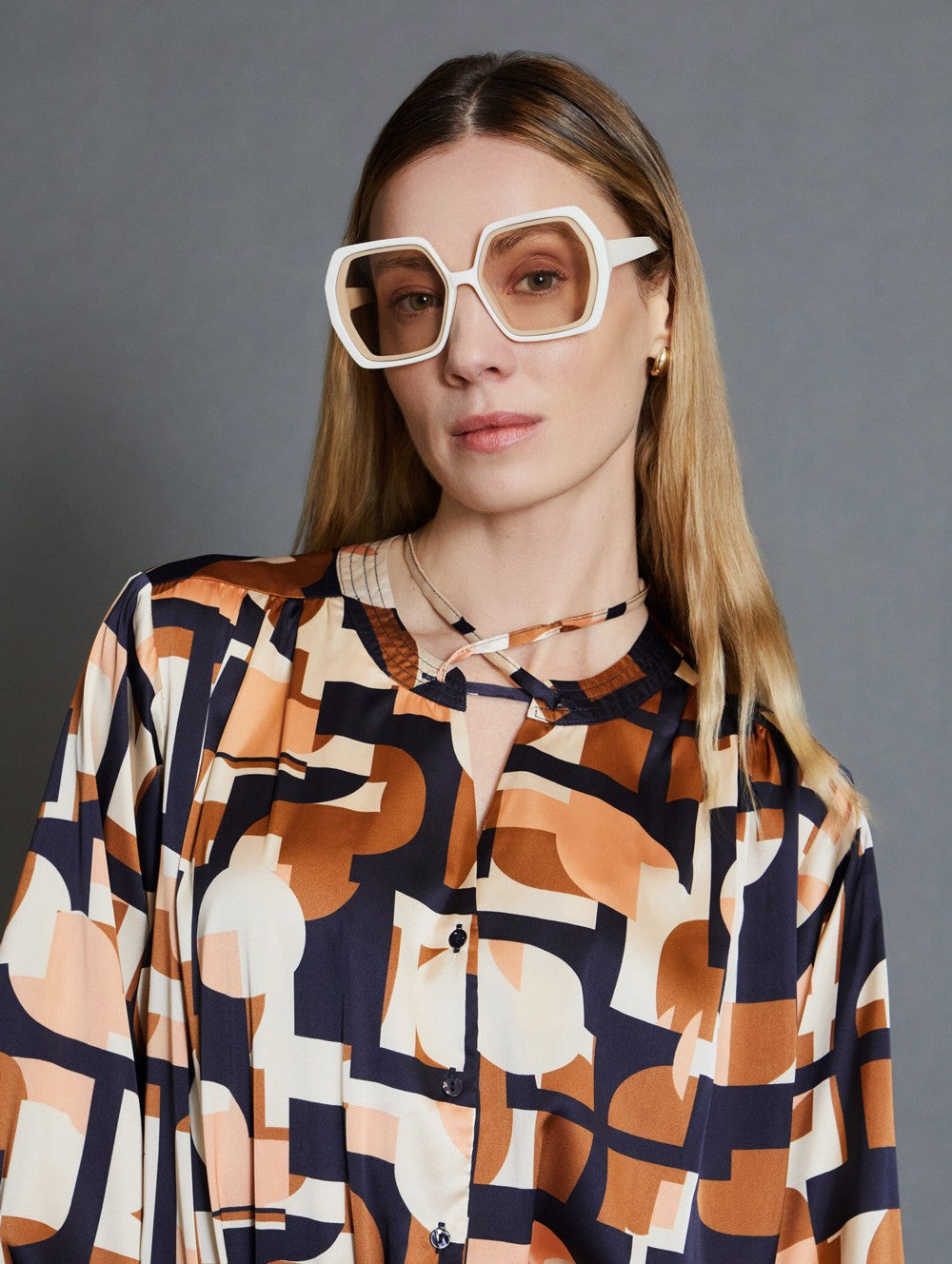 APRICOT BLOUSE