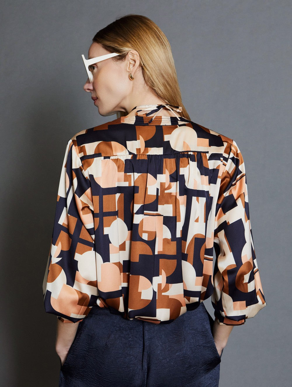 APRICOT BLOUSE
