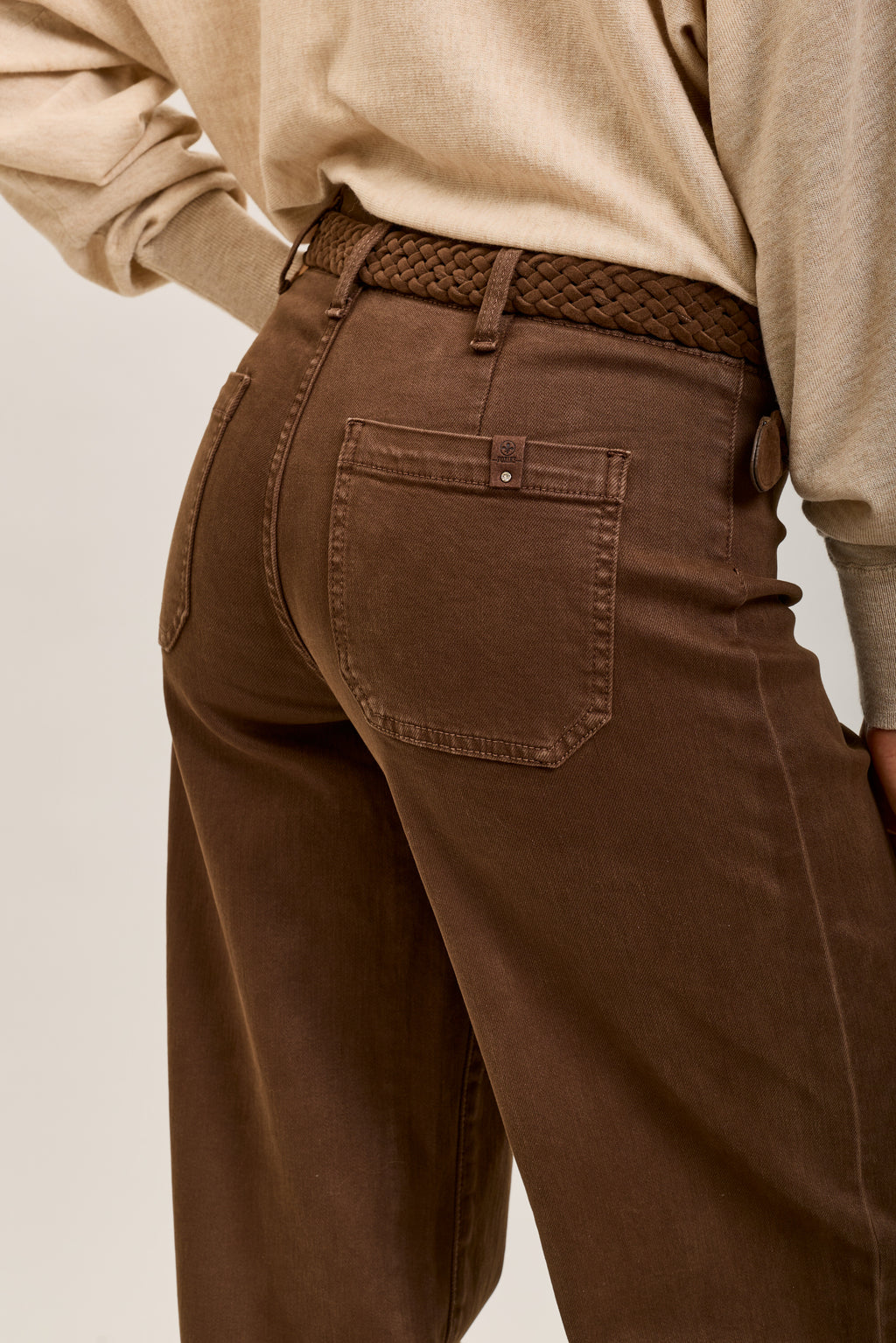 TYAN BROWN JEAN