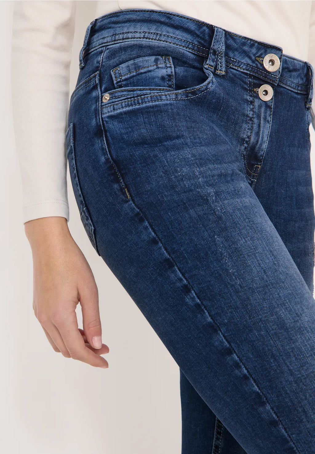 CHARLIZE JEANS
