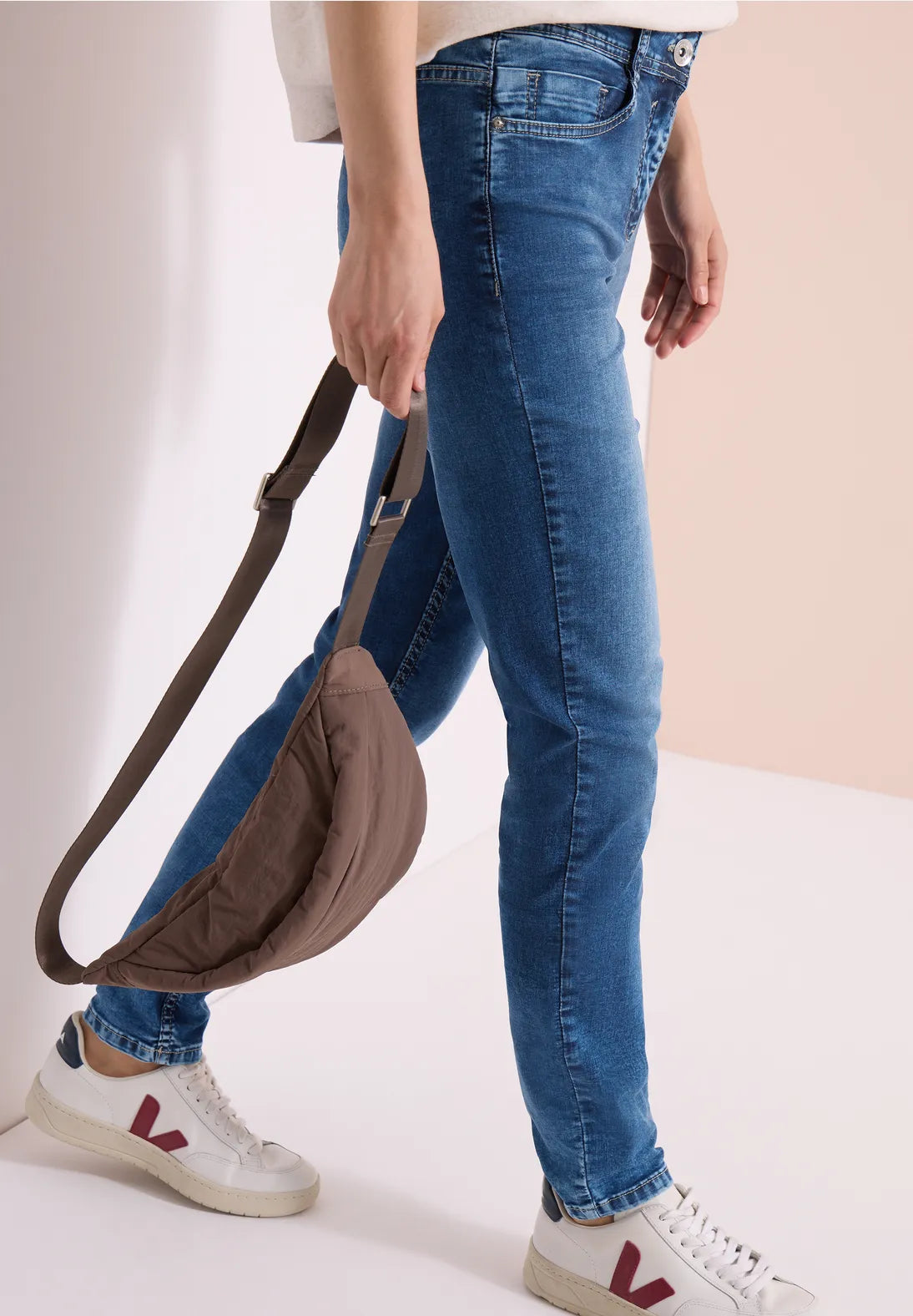 TORO JEAN