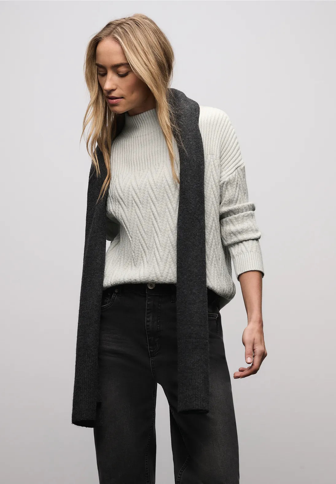 HARPER GREY KNIT