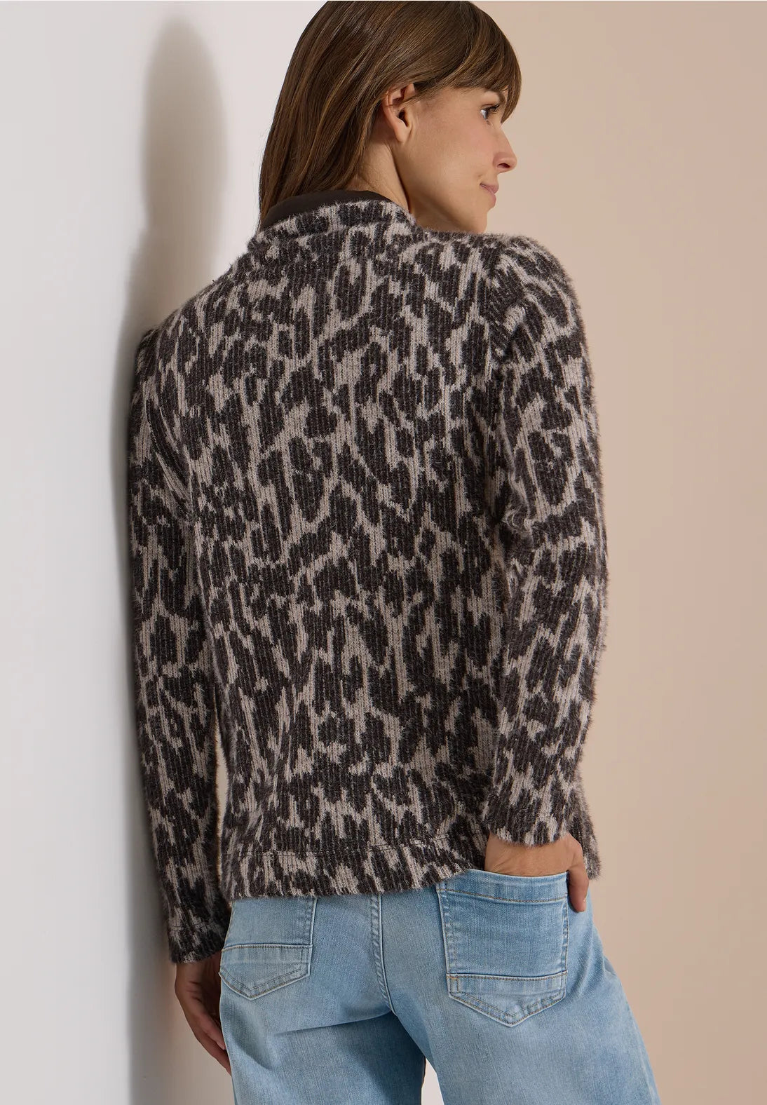 ROSIE BROWN SWEATER