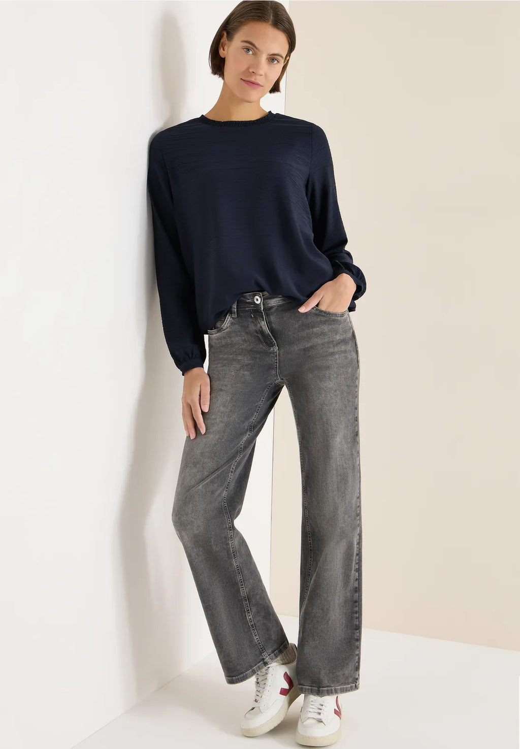 UNA NAVY BLOUSE