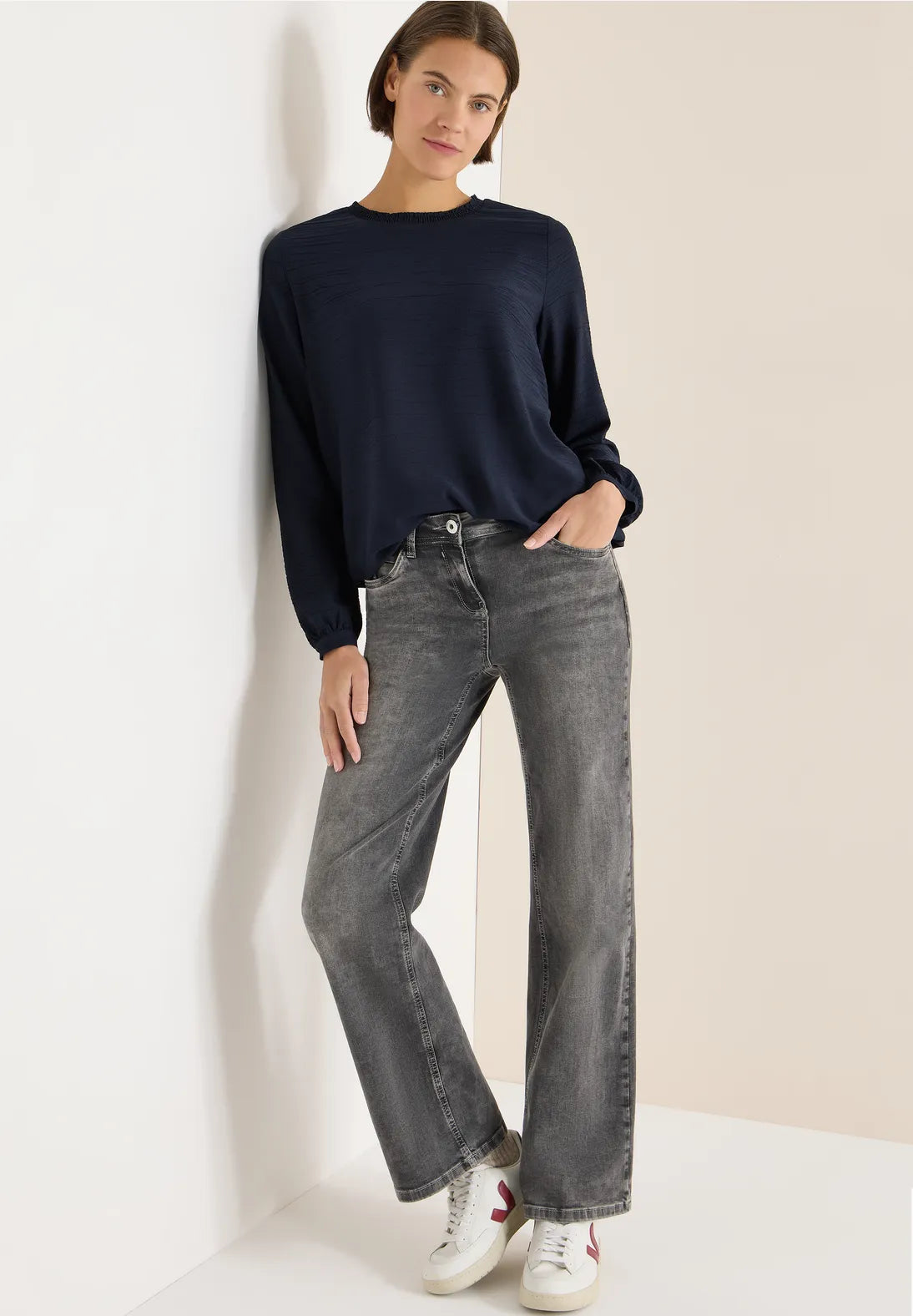 UNA NAVY BLOUSE