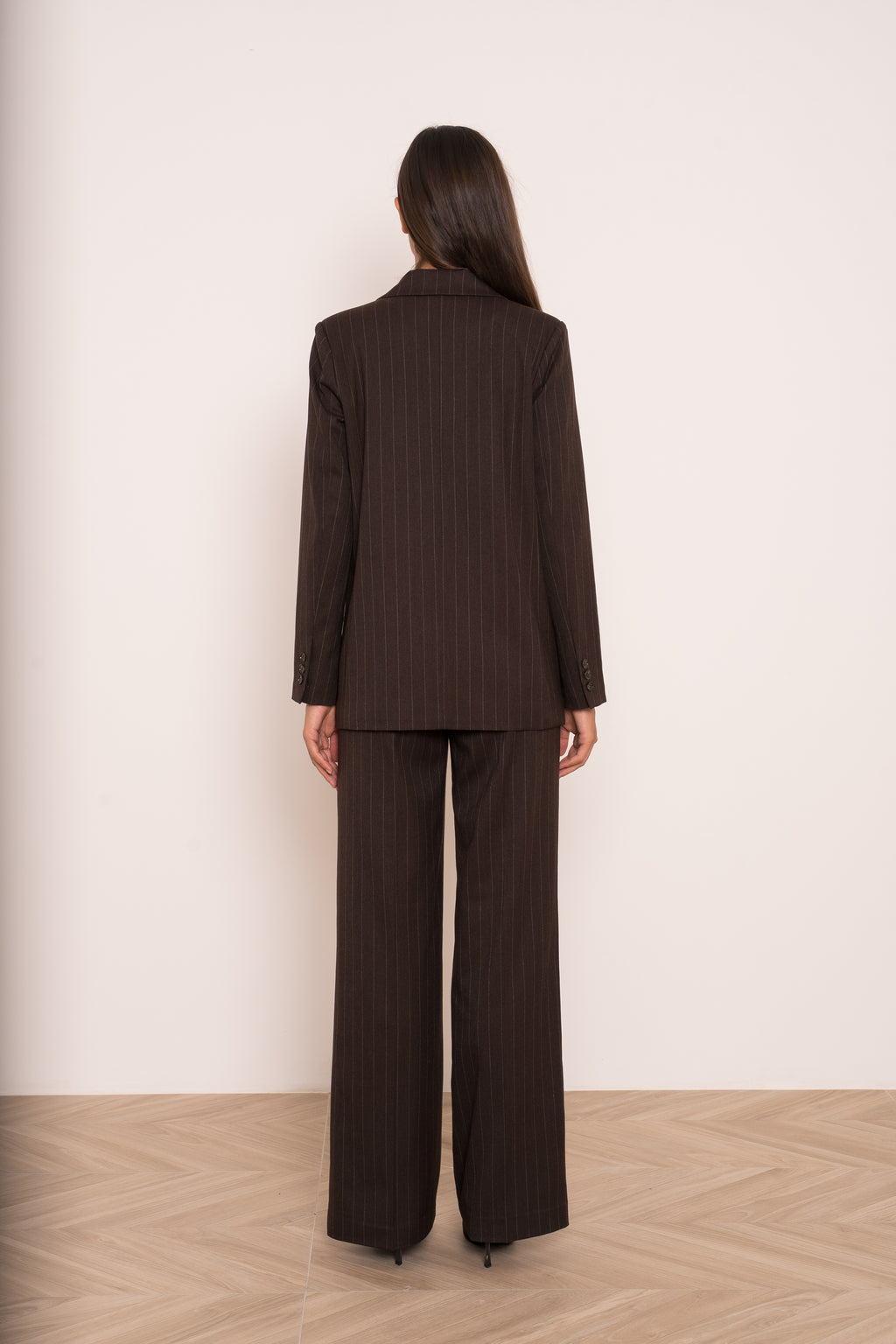 ANNIE BLAZER