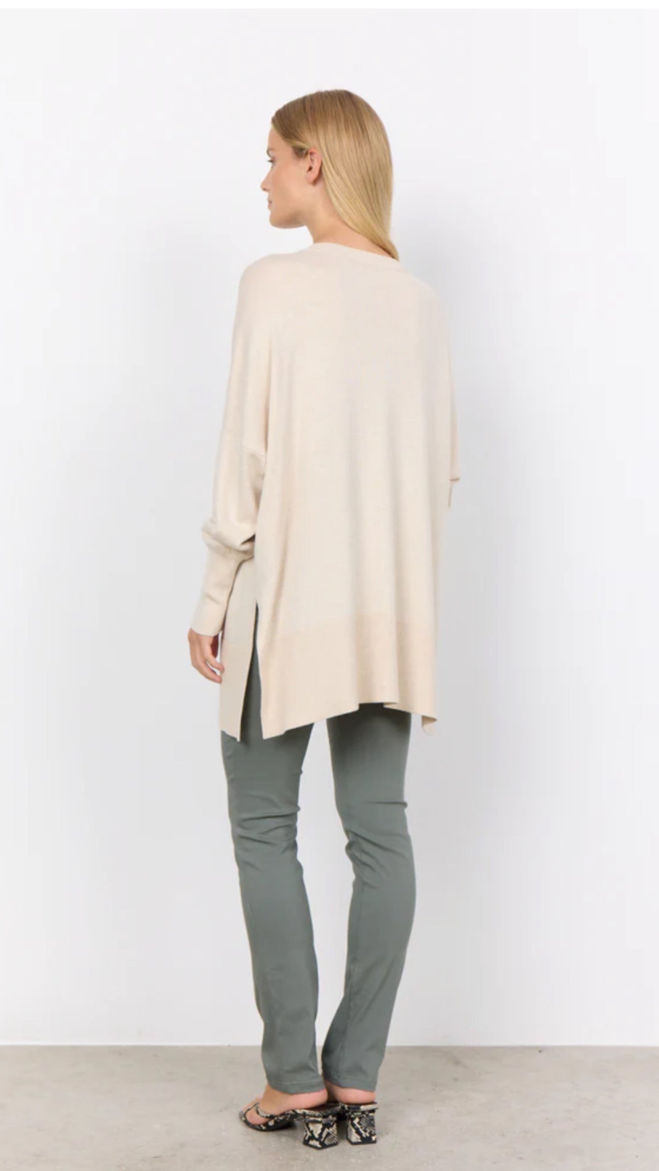 CLEO JUMPER