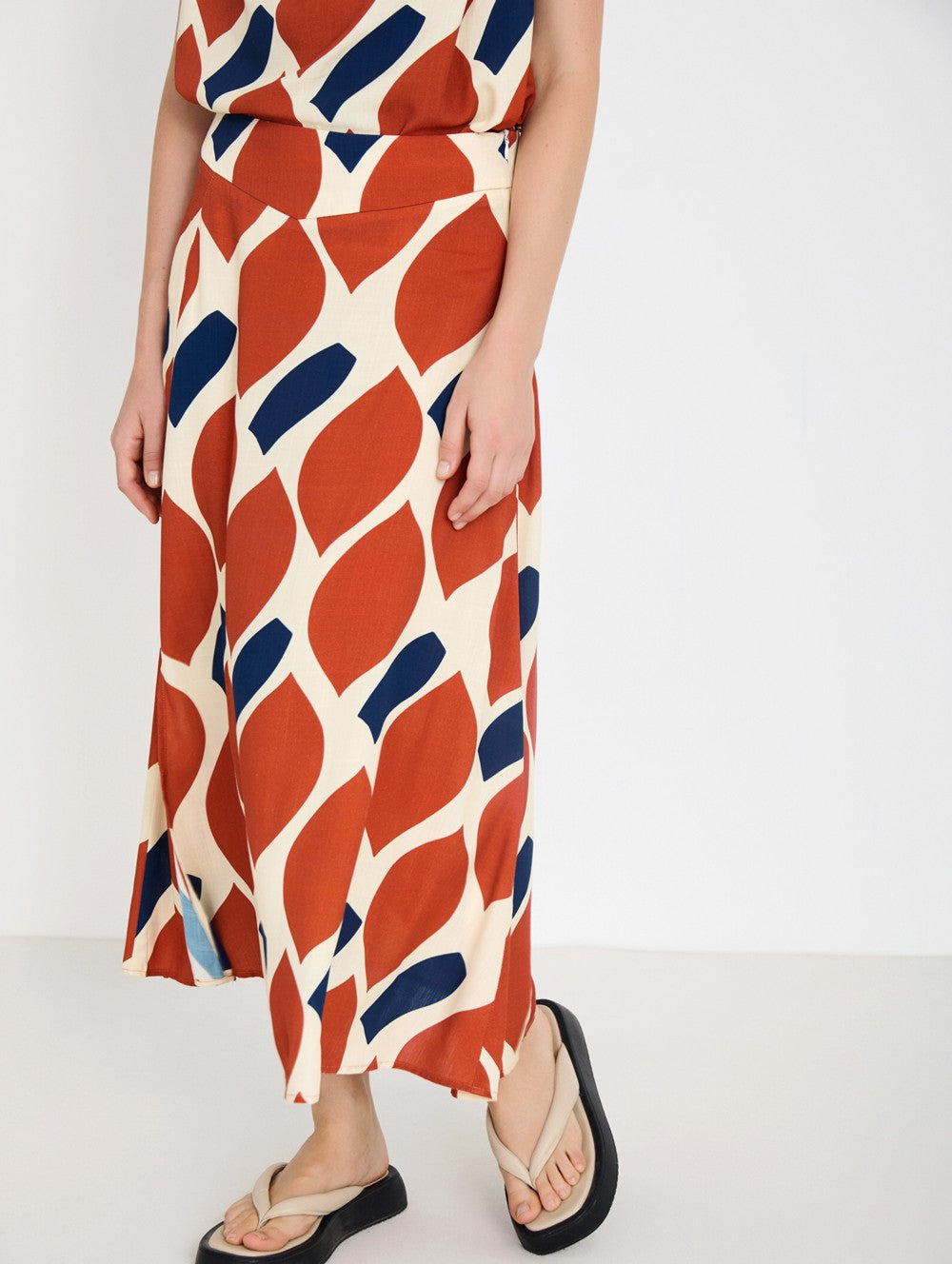 TAND SKIRT