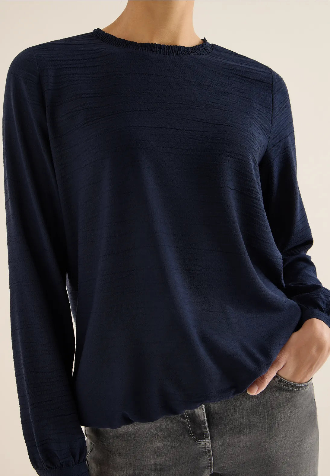 UNA NAVY BLOUSE