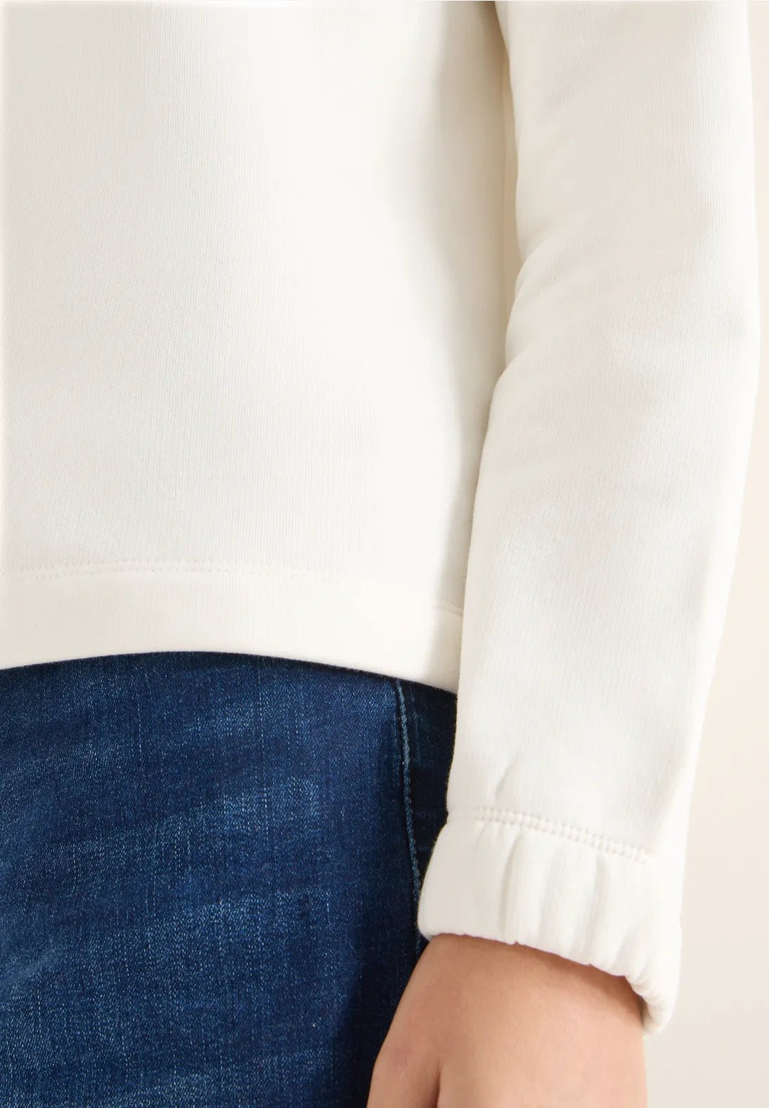 LUNA CREAM SWEATSHIRT