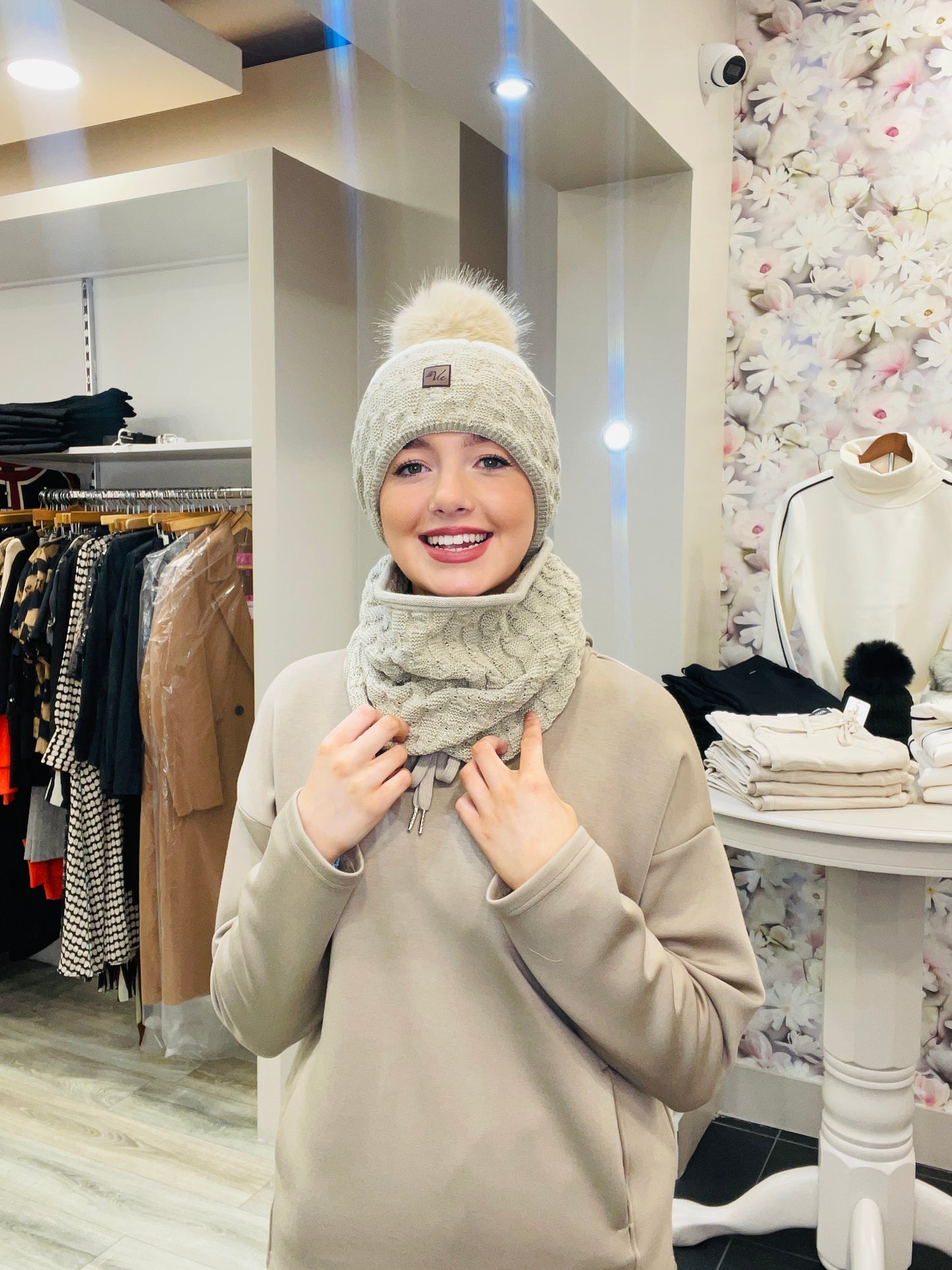 BEATA CREAM  HAT SET