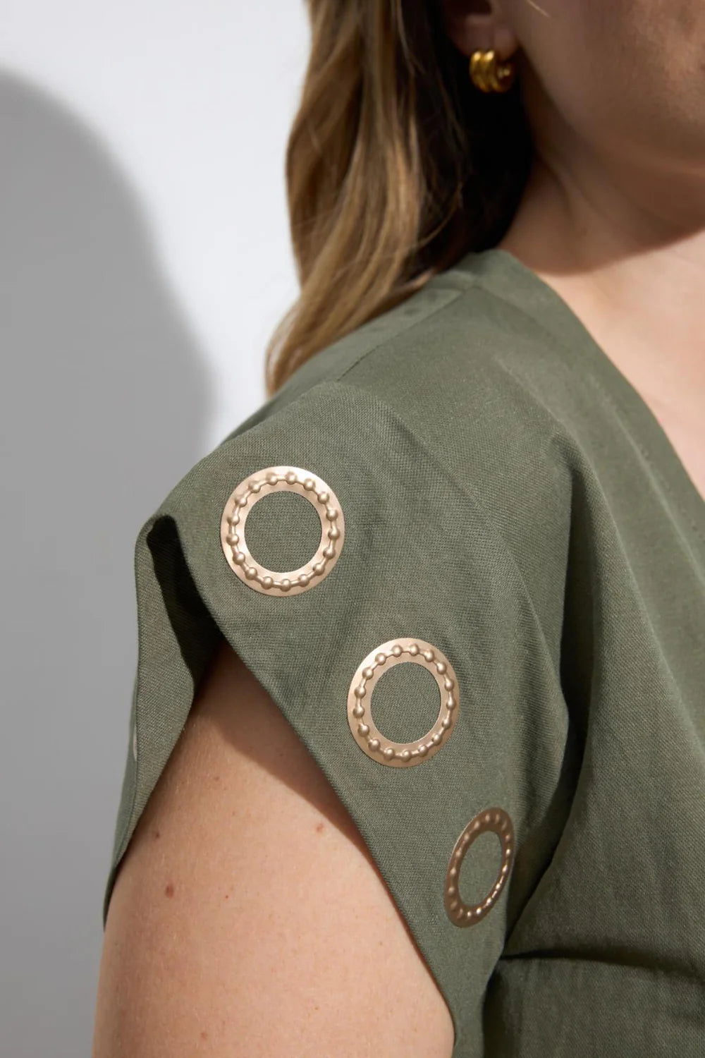 HIBI KHAKI TOP