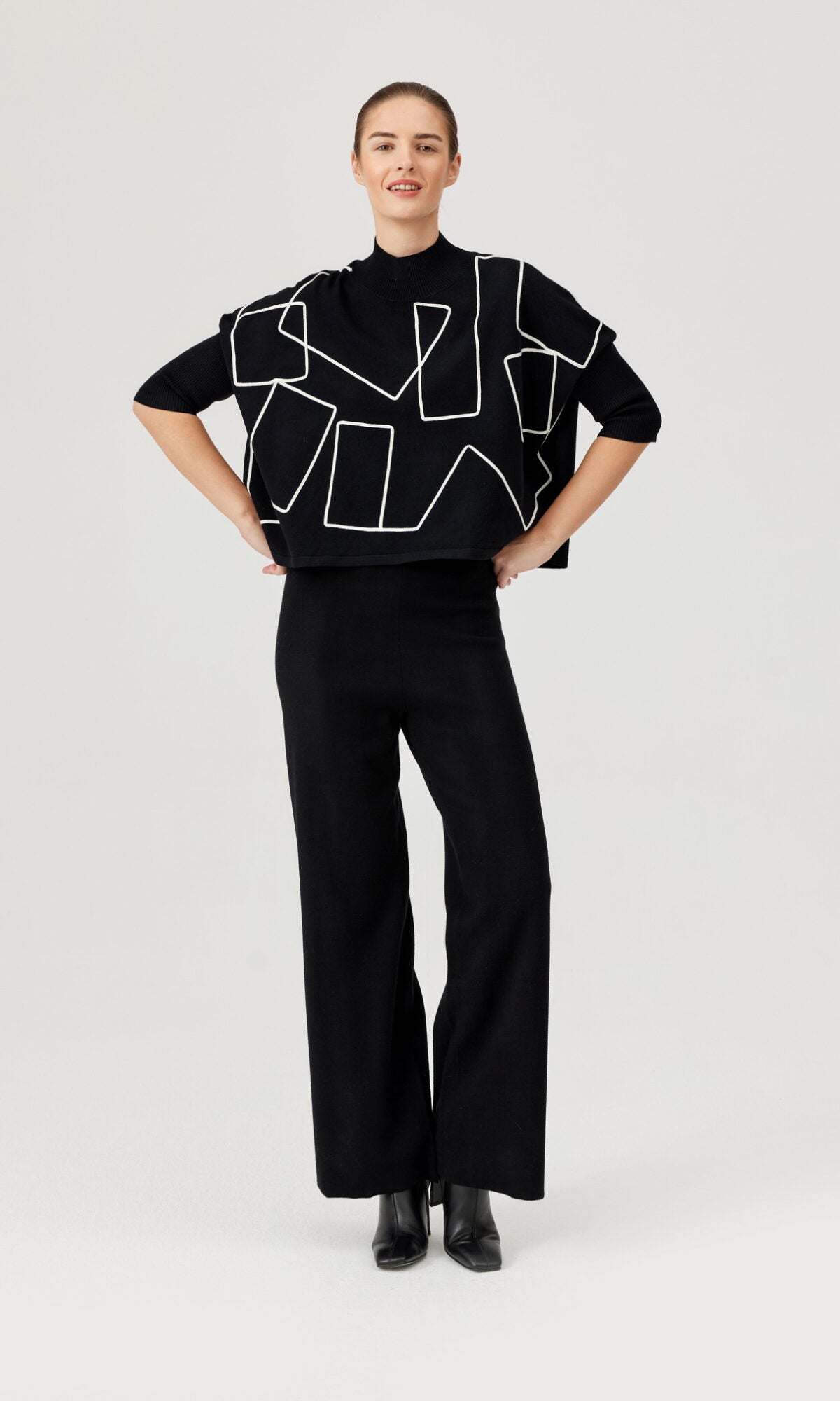 FINVOLA SWEATER