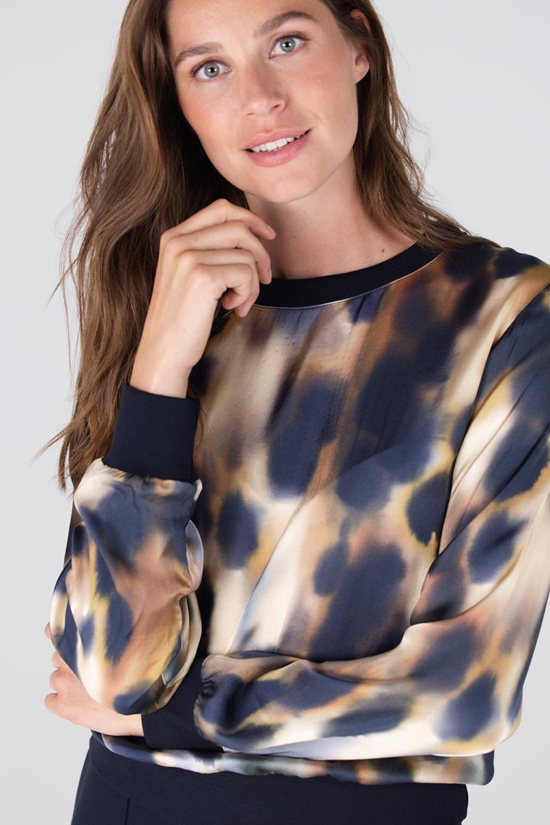 JULIA TOP