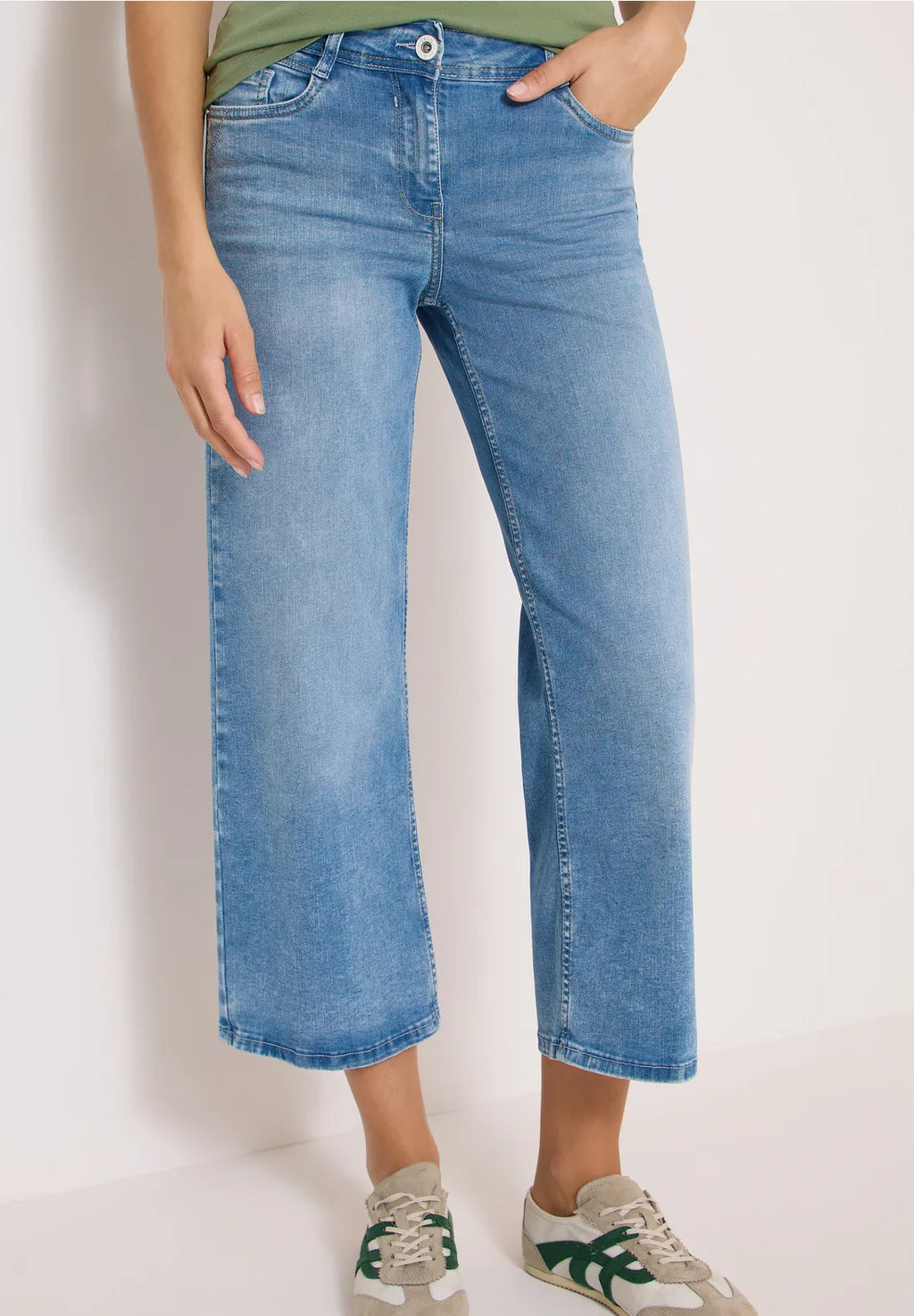 TRISH JEANS