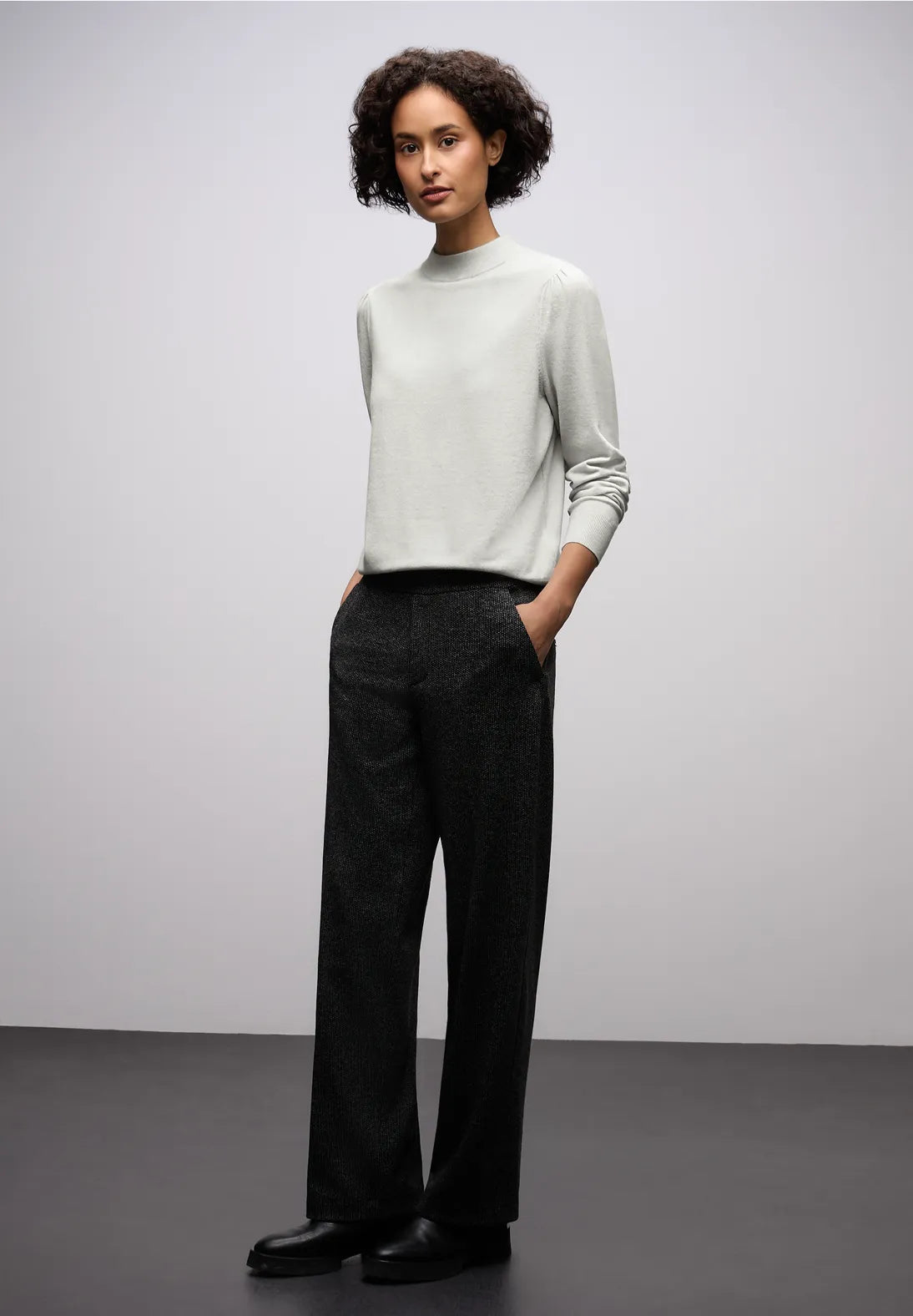 KAT GREY KNIT
