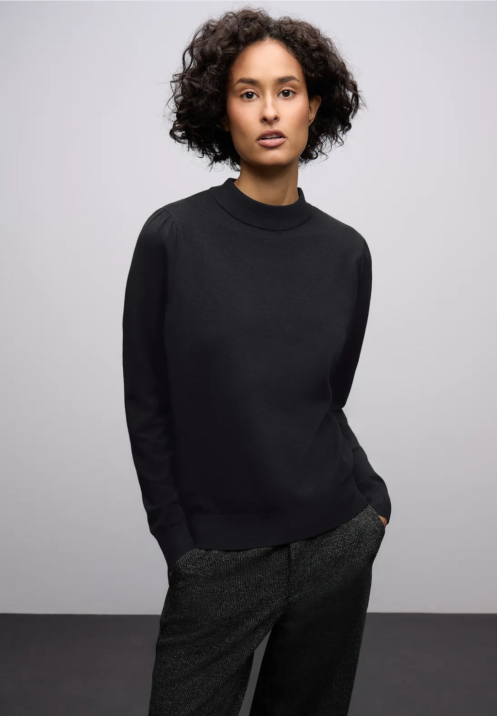 KAT BLACK  KNIT