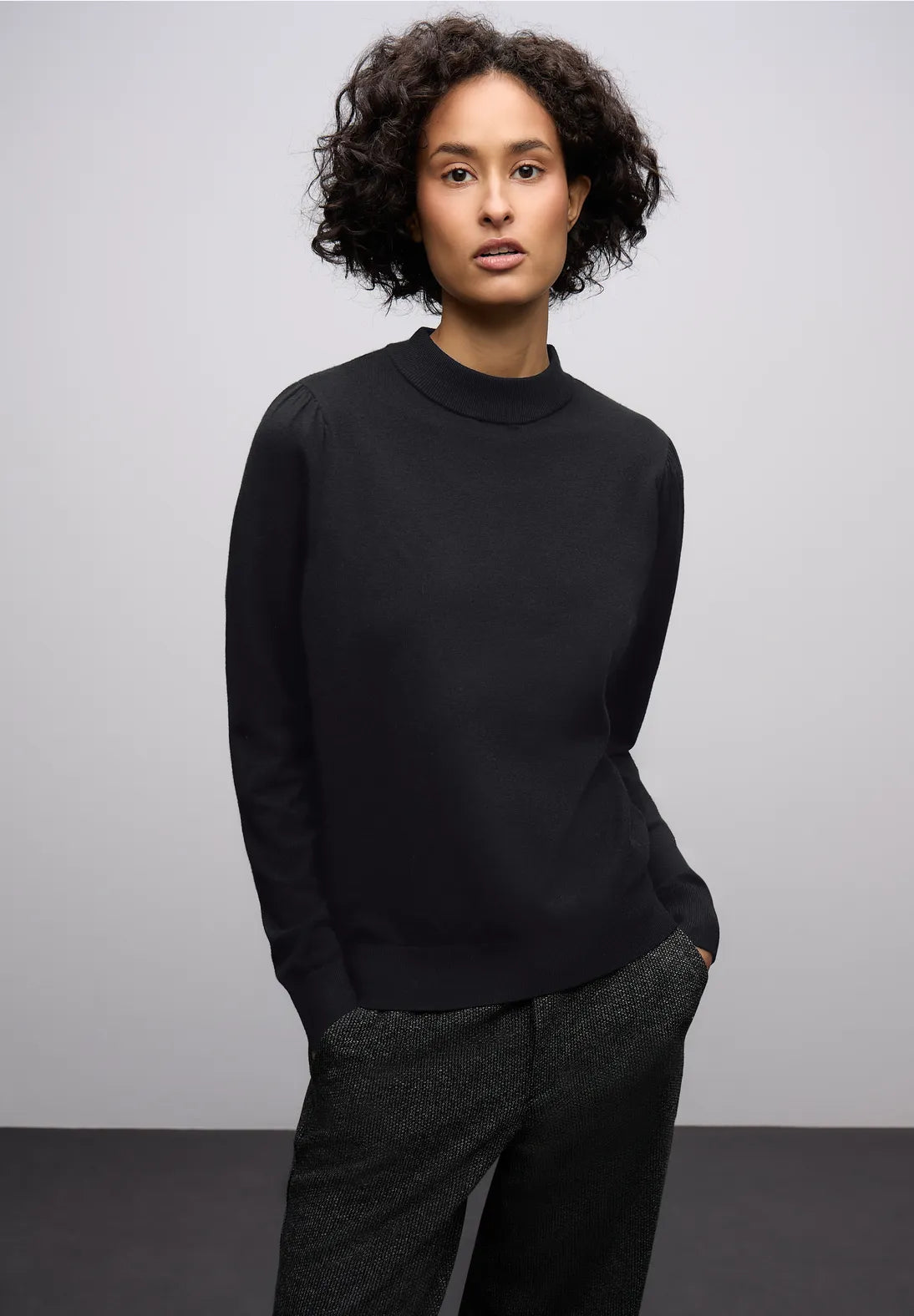 KAT BLACK  KNIT