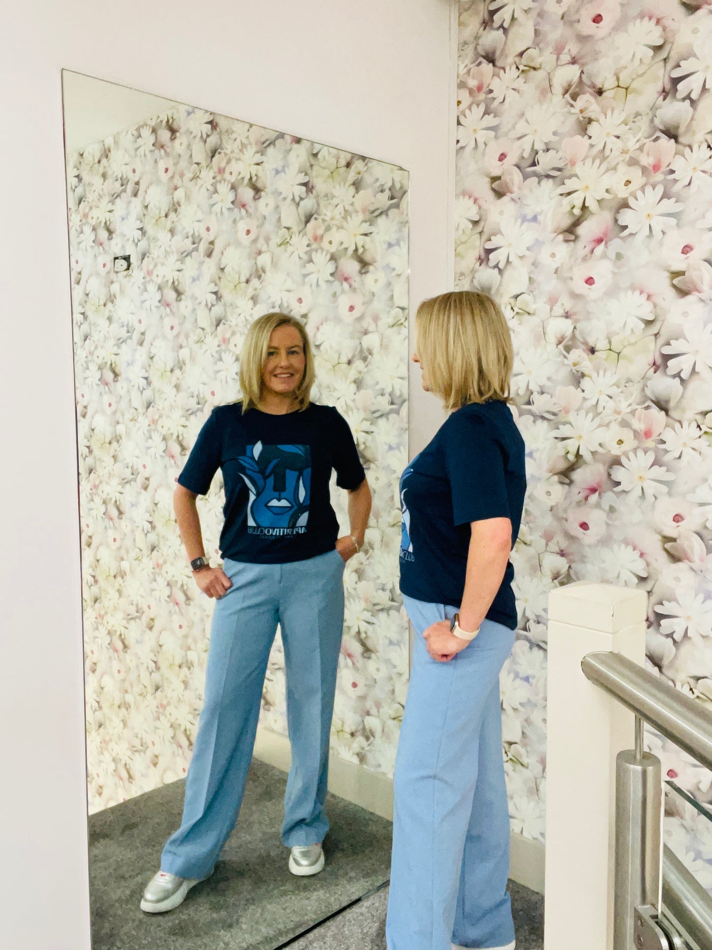 JENNIFER NAVY TEE